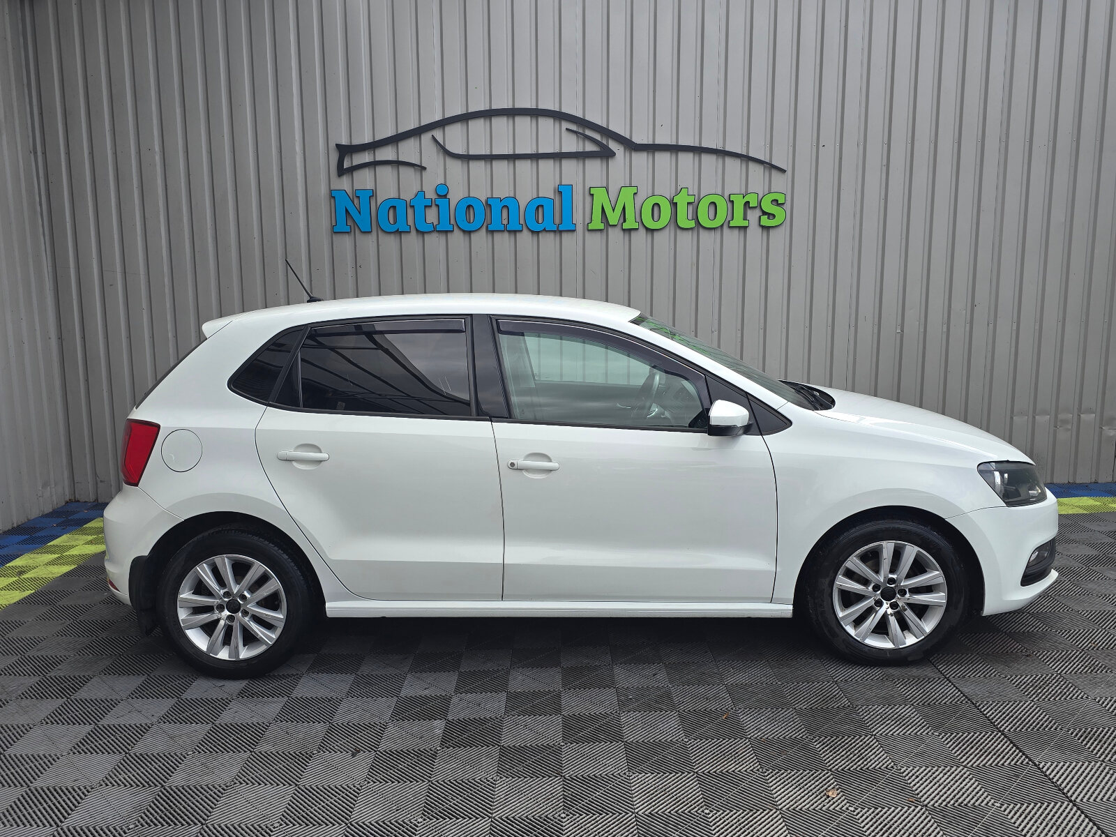 2015 Volkswagen Polo 1.4 TDI Trendline - Image 2