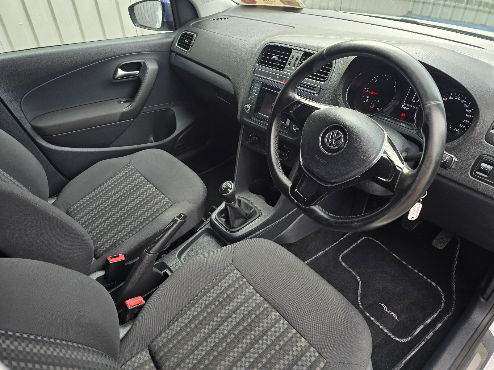 2015 Volkswagen Polo 1.4 TDI Trendline - Image 12