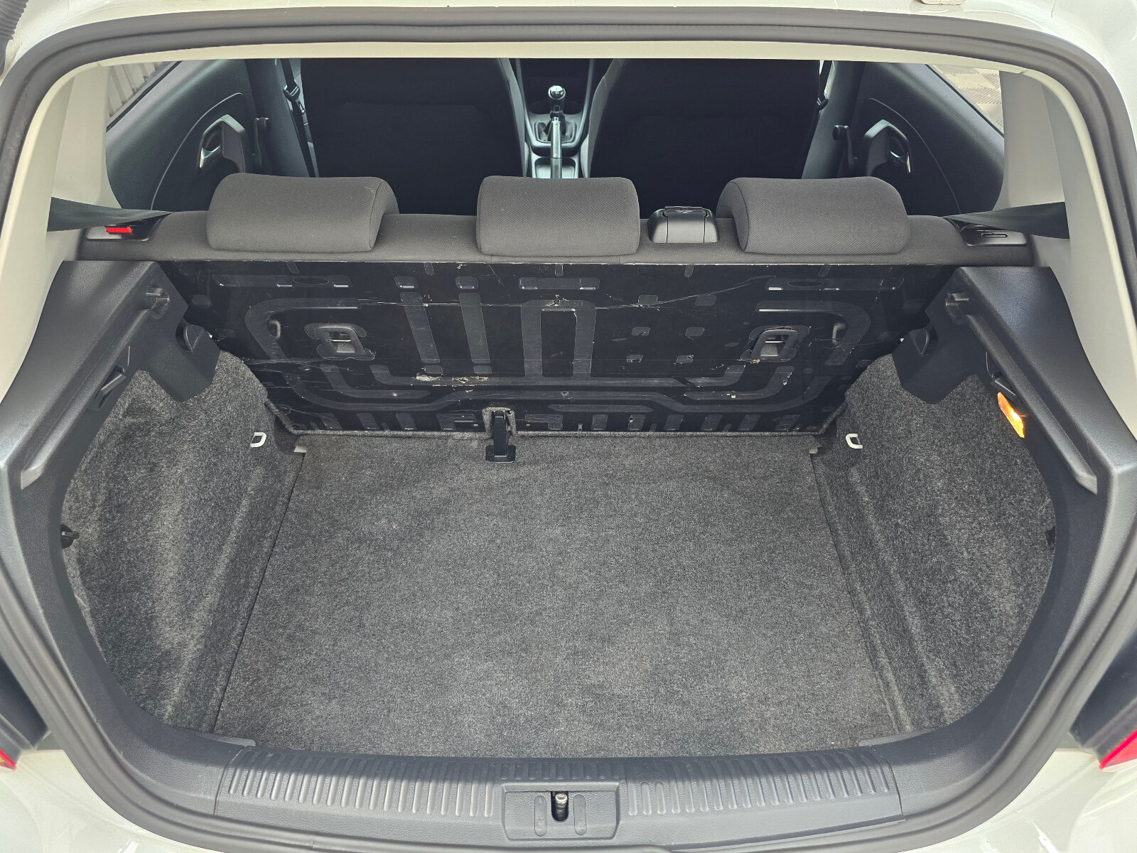 2015 Volkswagen Polo 1.4 TDI Trendline - Image 20