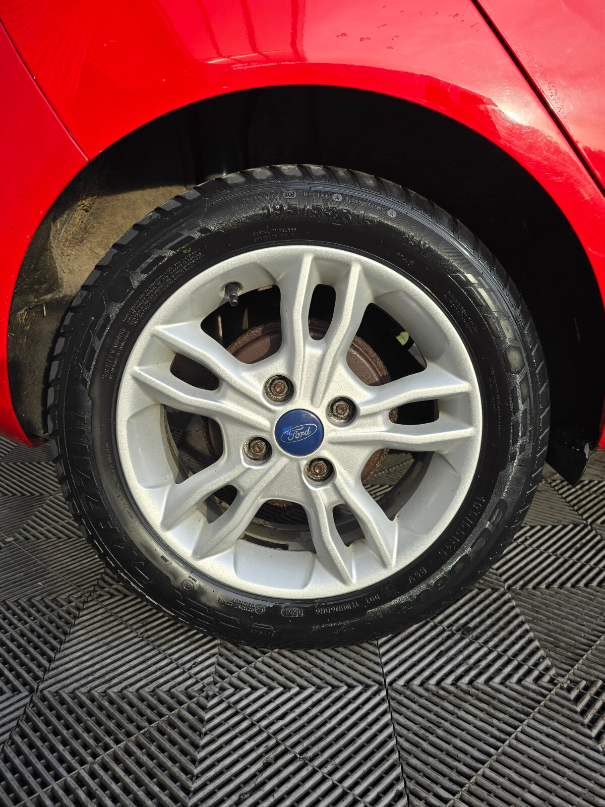 2014 Ford Fiesta 1.2 PETROL - Image 10