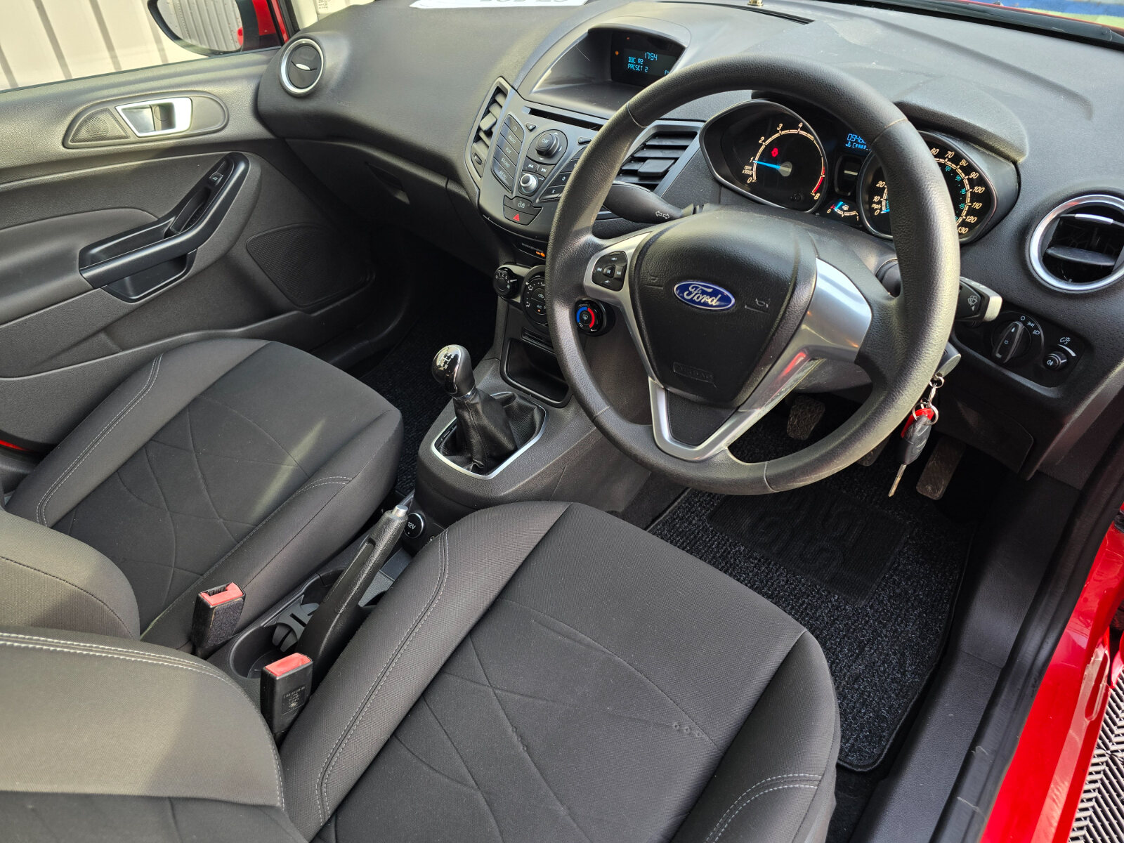 2014 Ford Fiesta 1.2 PETROL - Image 12