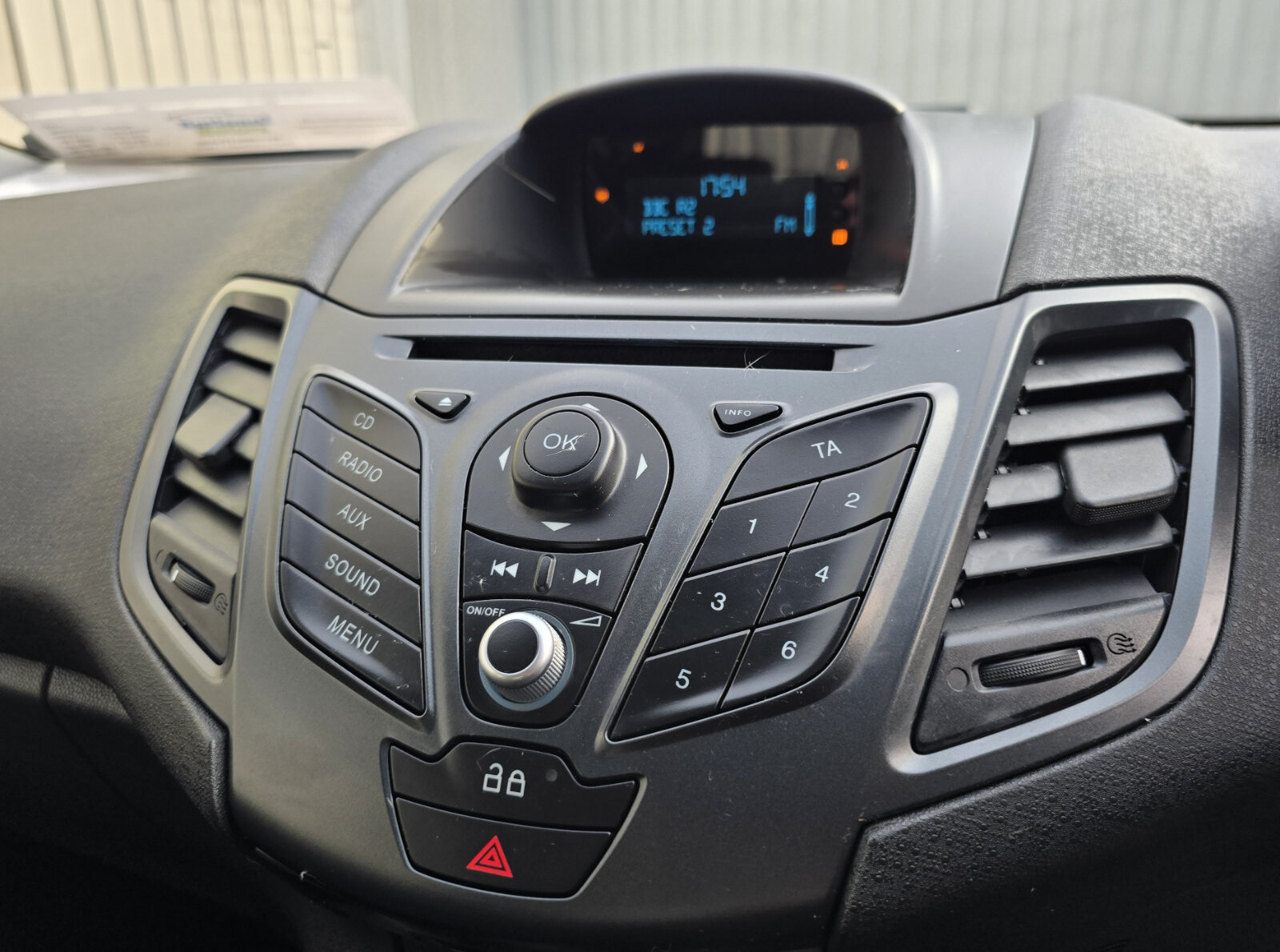 2014 Ford Fiesta 1.2 PETROL - Image 17
