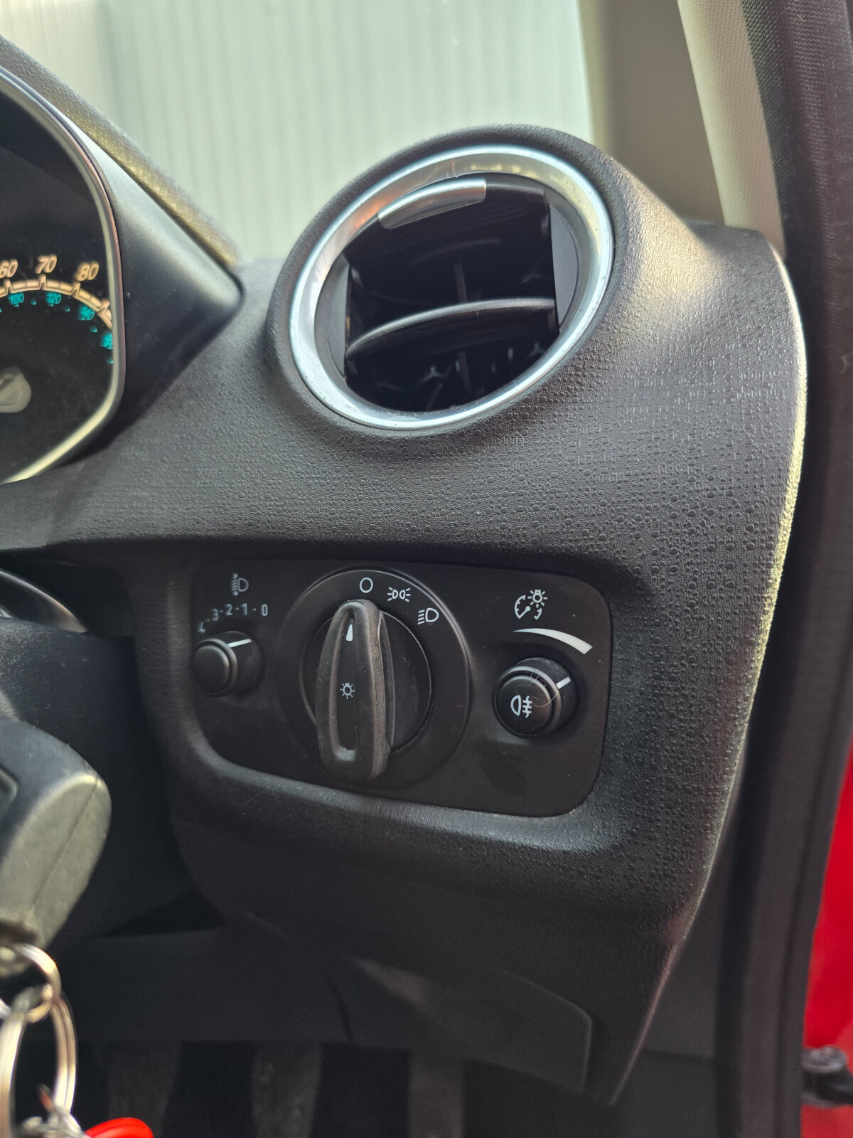 2014 Ford Fiesta 1.2 PETROL - Image 19