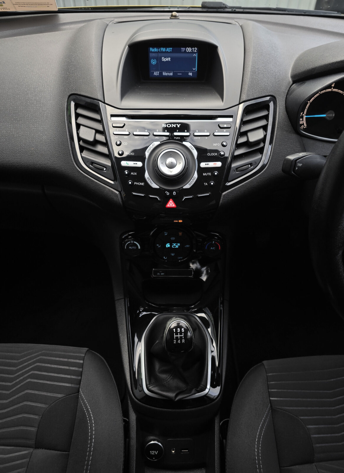 2014 Ford Fiesta TITANIUM 1.0 PETROL - Image 14