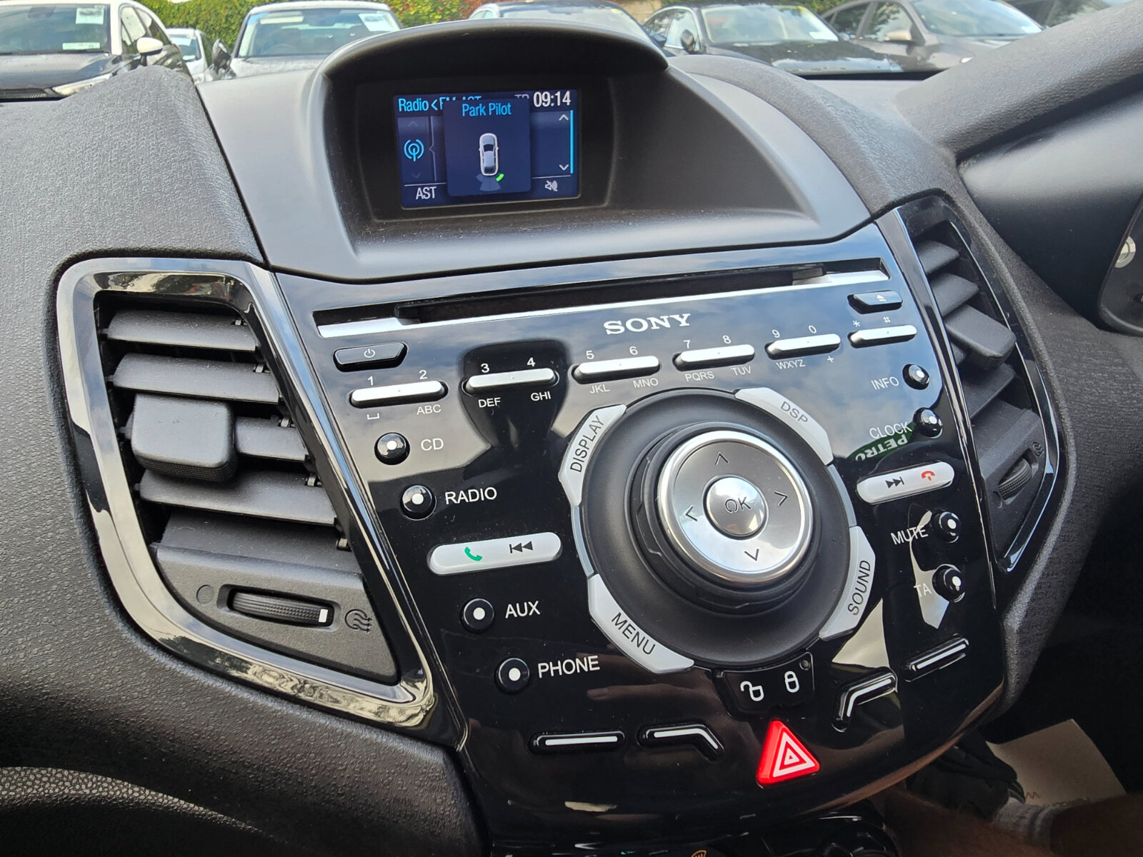 2014 Ford Fiesta TITANIUM 1.0 PETROL - Image 17
