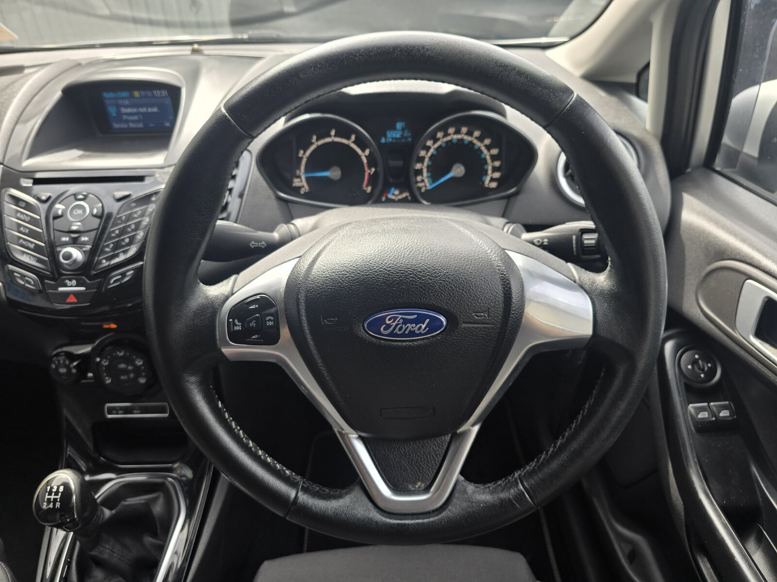 2016 Ford Fiesta ZETEC-S 1.0 PETROL - Image 16