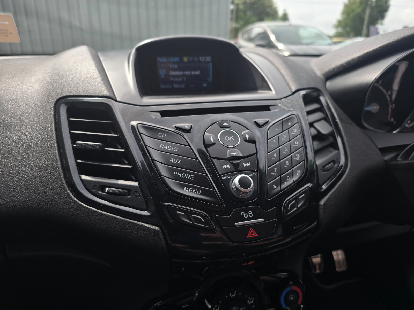 2016 Ford Fiesta ZETEC-S 1.0 PETROL - Image 17
