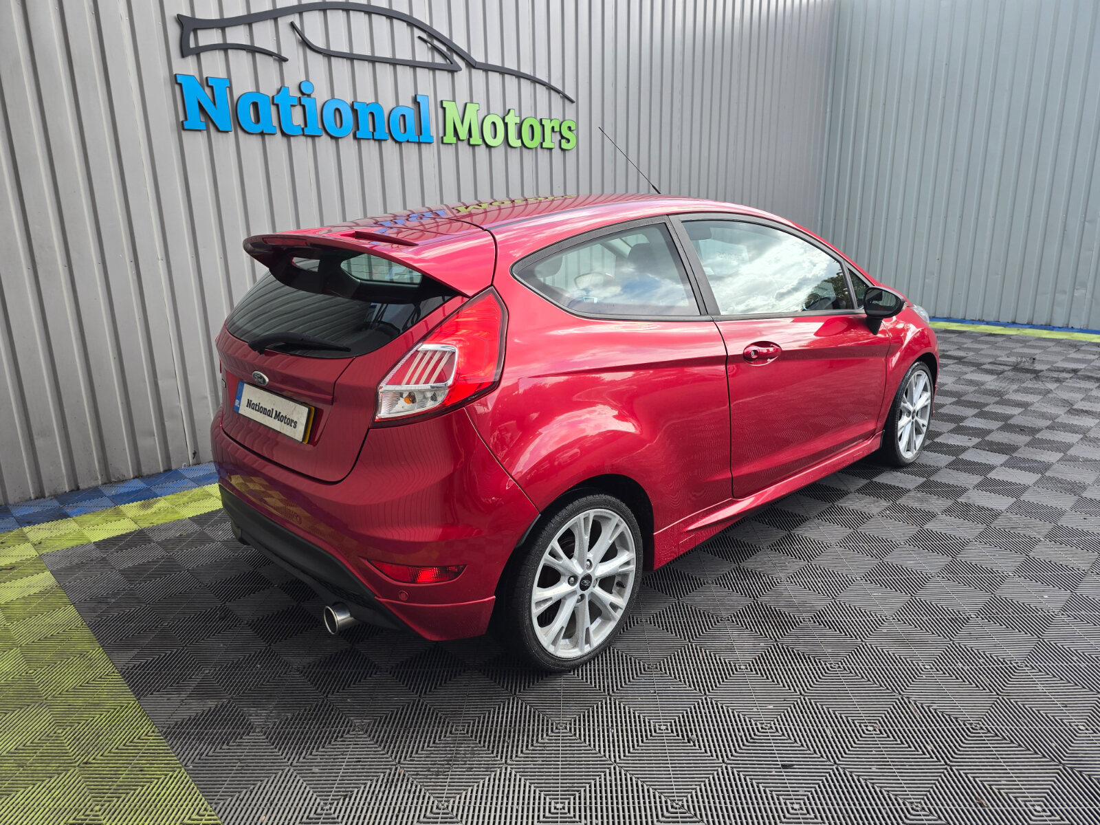 2015 Ford Fiesta ZETEC-S 1.0 PETROL - Image 3