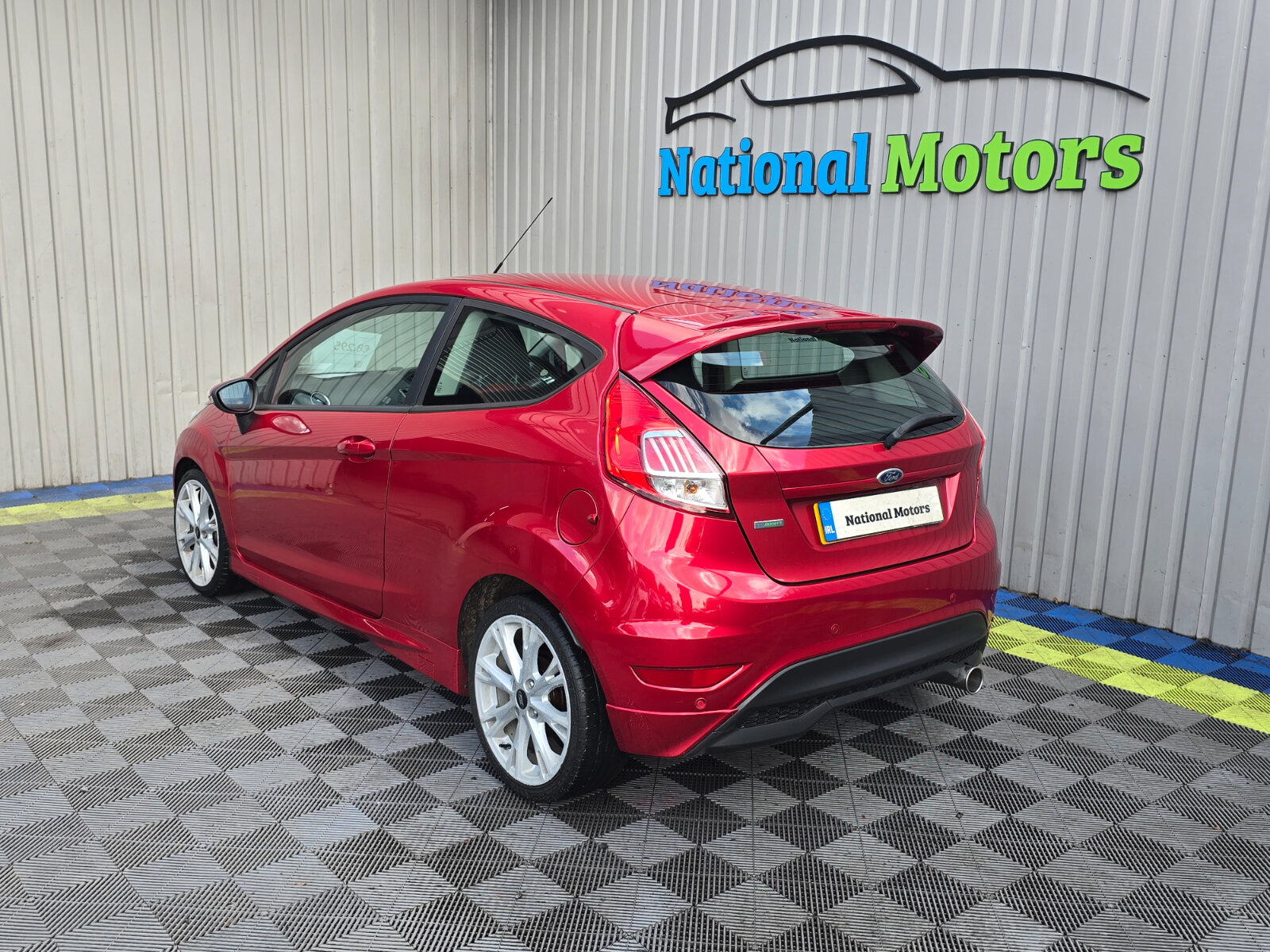 2015 Ford Fiesta ZETEC-S 1.0 PETROL - Image 6