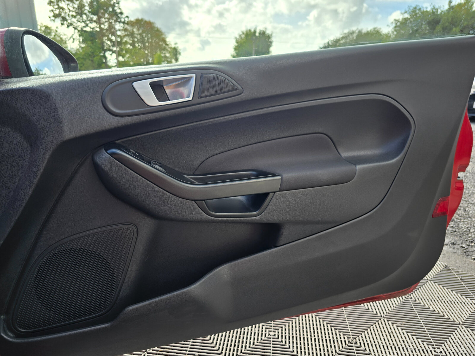 2015 Ford Fiesta ZETEC-S 1.0 PETROL - Image 19