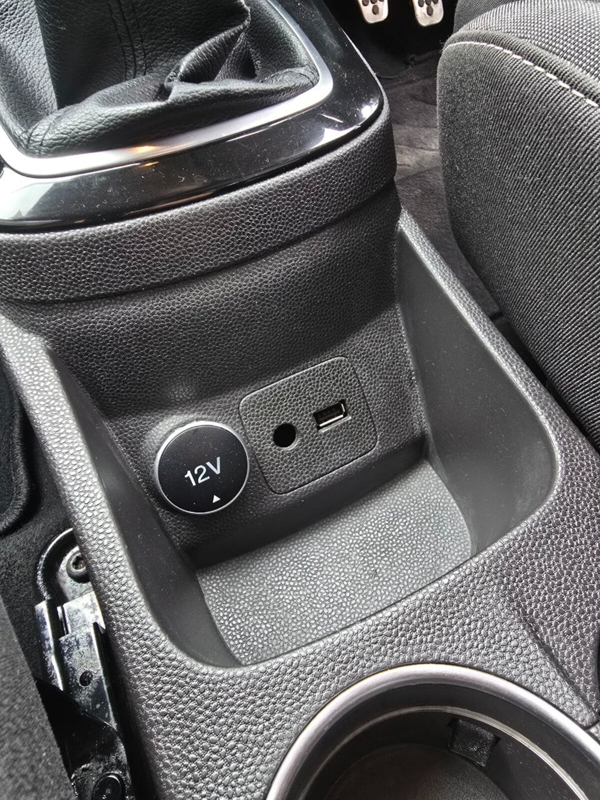 2013 Ford Fiesta ZETEC-S 1.0 PETROL - Image 14