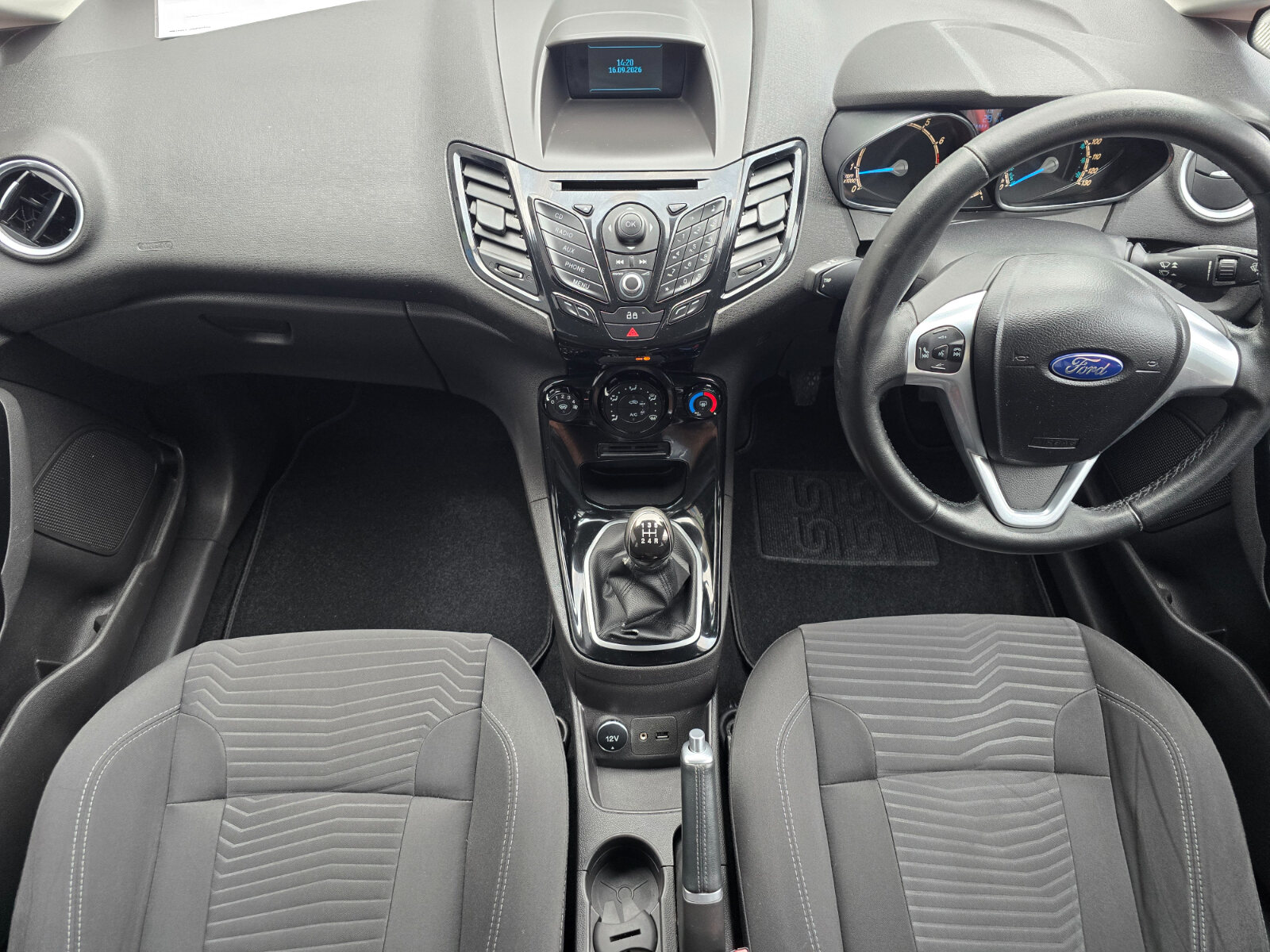 2014 Ford Fiesta ZETEC 1.2 PETROL - Image 10