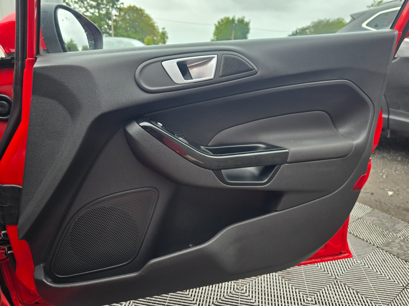 2014 Ford Fiesta ZETEC 1.2 PETROL - Image 18