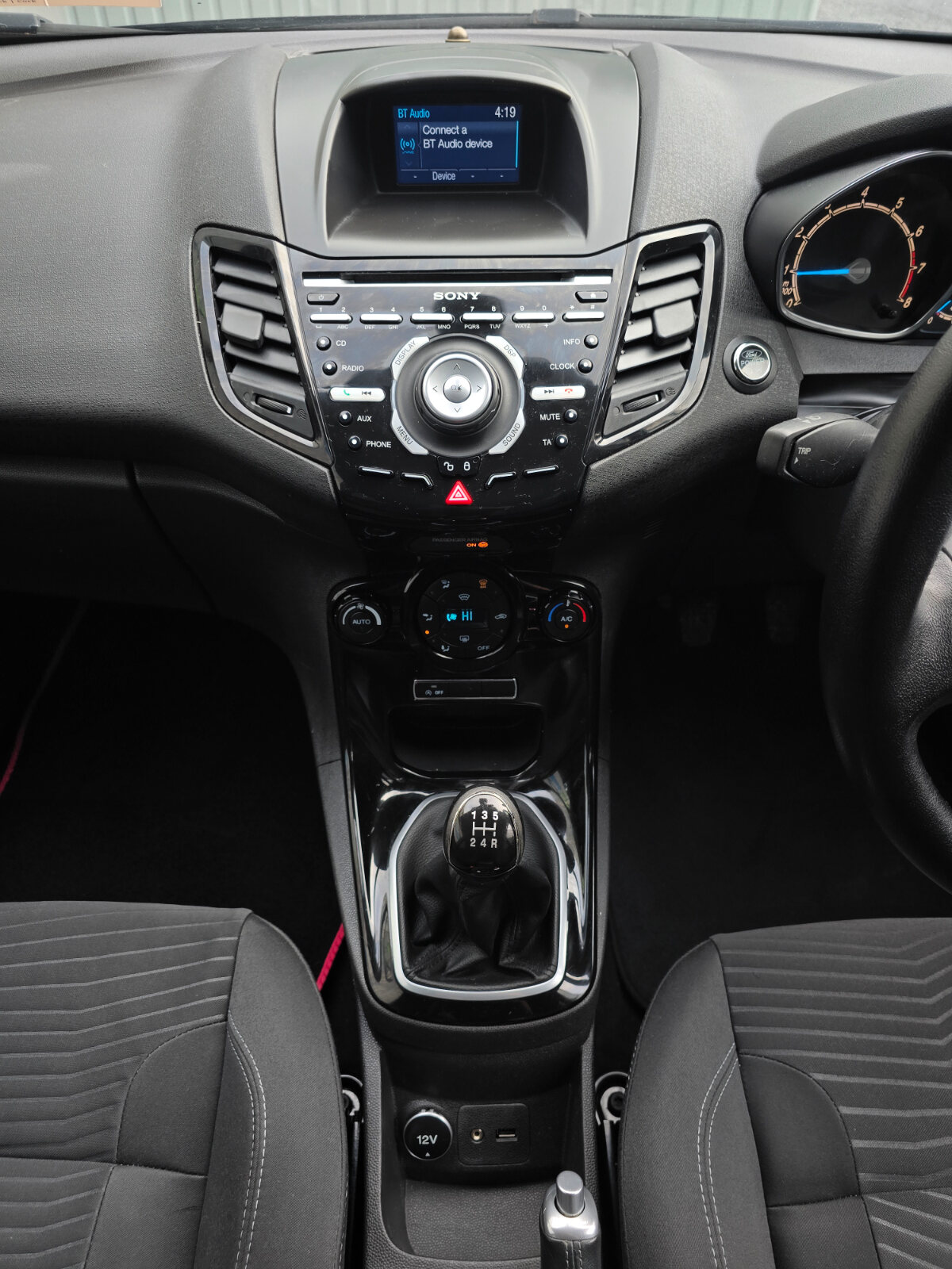 2014 Ford Fiesta TITANIUM 1.0 PETROL - Image 13