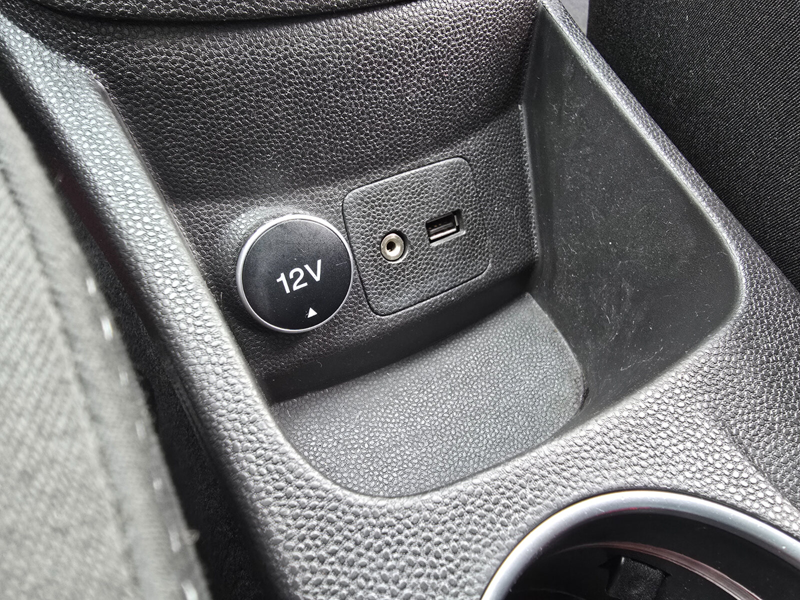 2014 Ford Fiesta TITANIUM 1.0 PETROL - Image 14