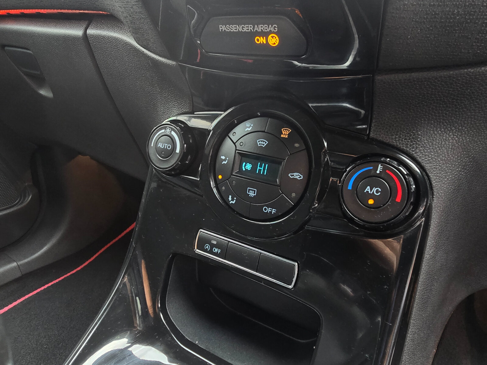 2014 Ford Fiesta TITANIUM 1.0 PETROL - Image 15
