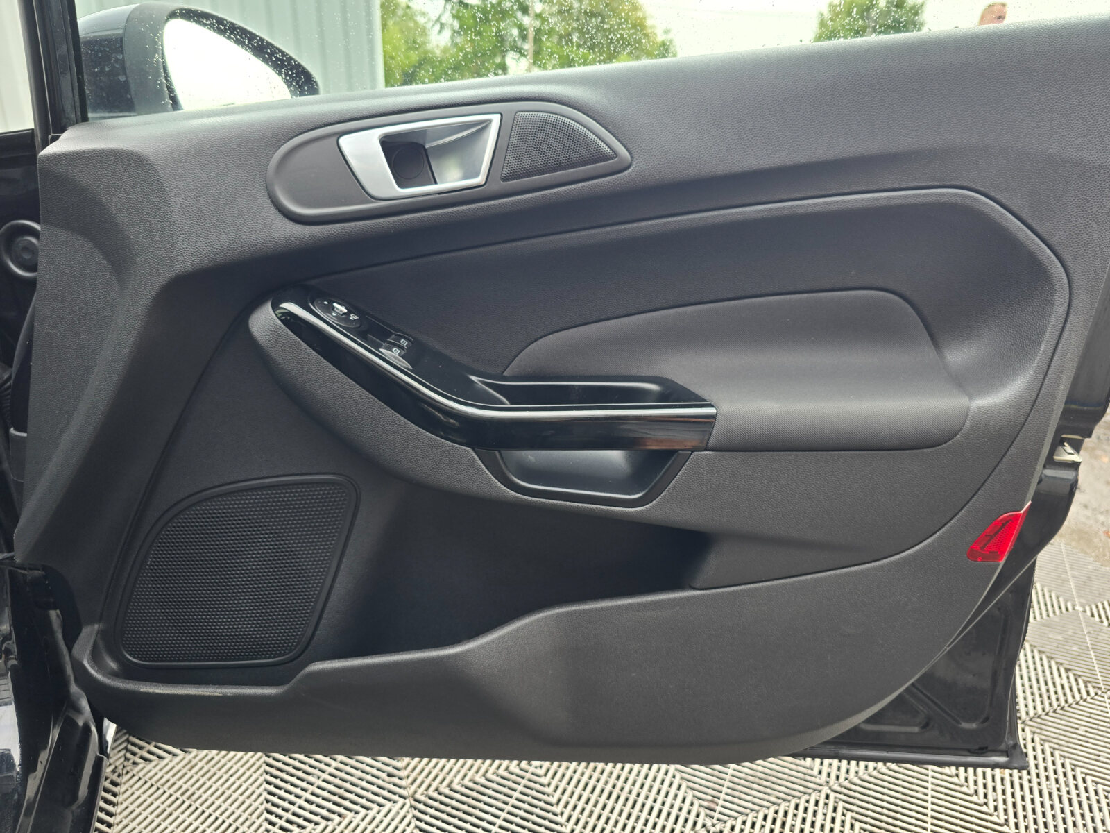 2014 Ford Fiesta TITANIUM 1.0 PETROL - Image 19