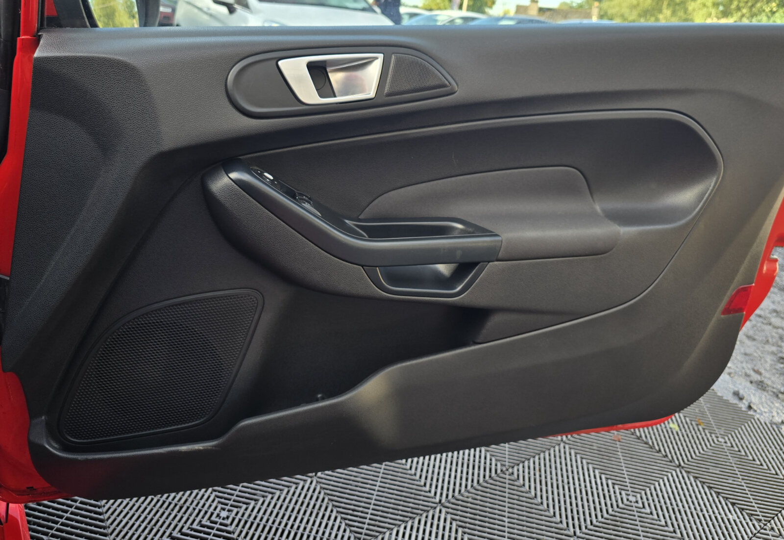 2014 Ford Fiesta ZETEC-S 1.0 PETROL - Image 18
