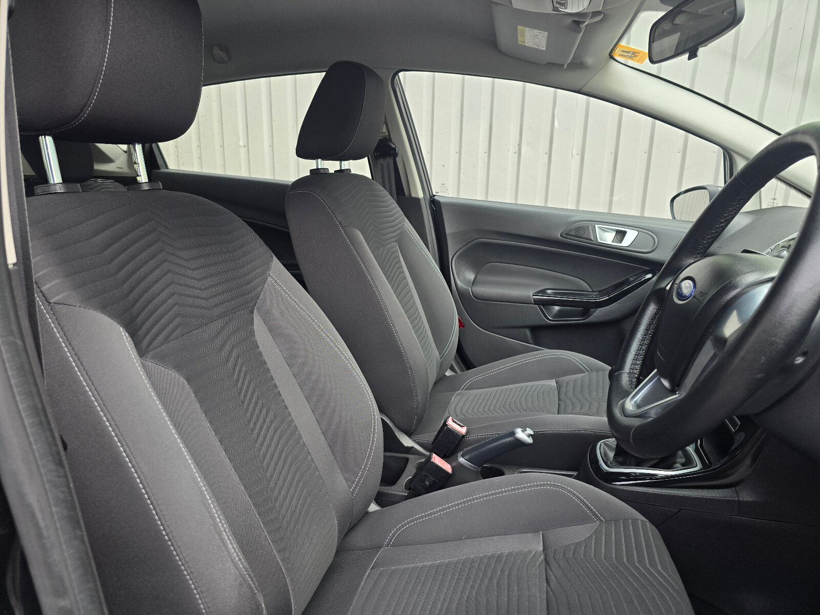 2014 Ford Fiesta ZETEC 1.0 PETROL - Image 12
