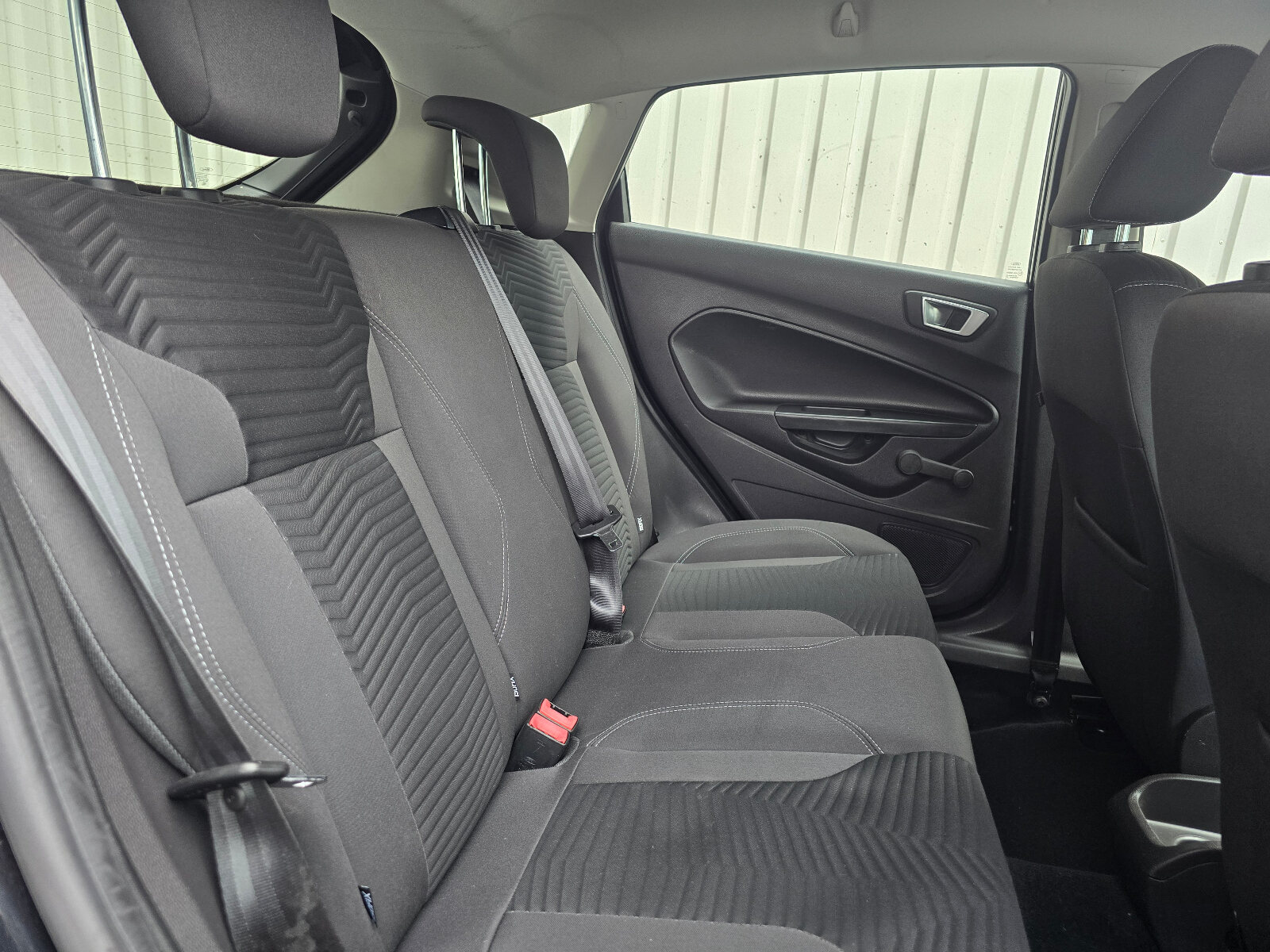 2014 Ford Fiesta ZETEC 1.0 PETROL - Image 20