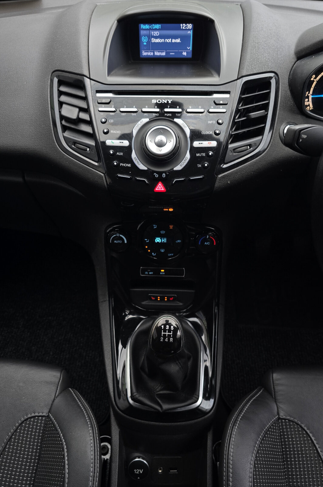 2015 Ford Fiesta TITANIUM X 1.0 PETROL - Image 13