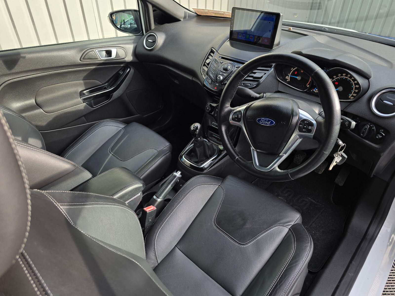 2014 Ford Fiesta SPECIAL ZETEC 1.0 PETROL - Image 11