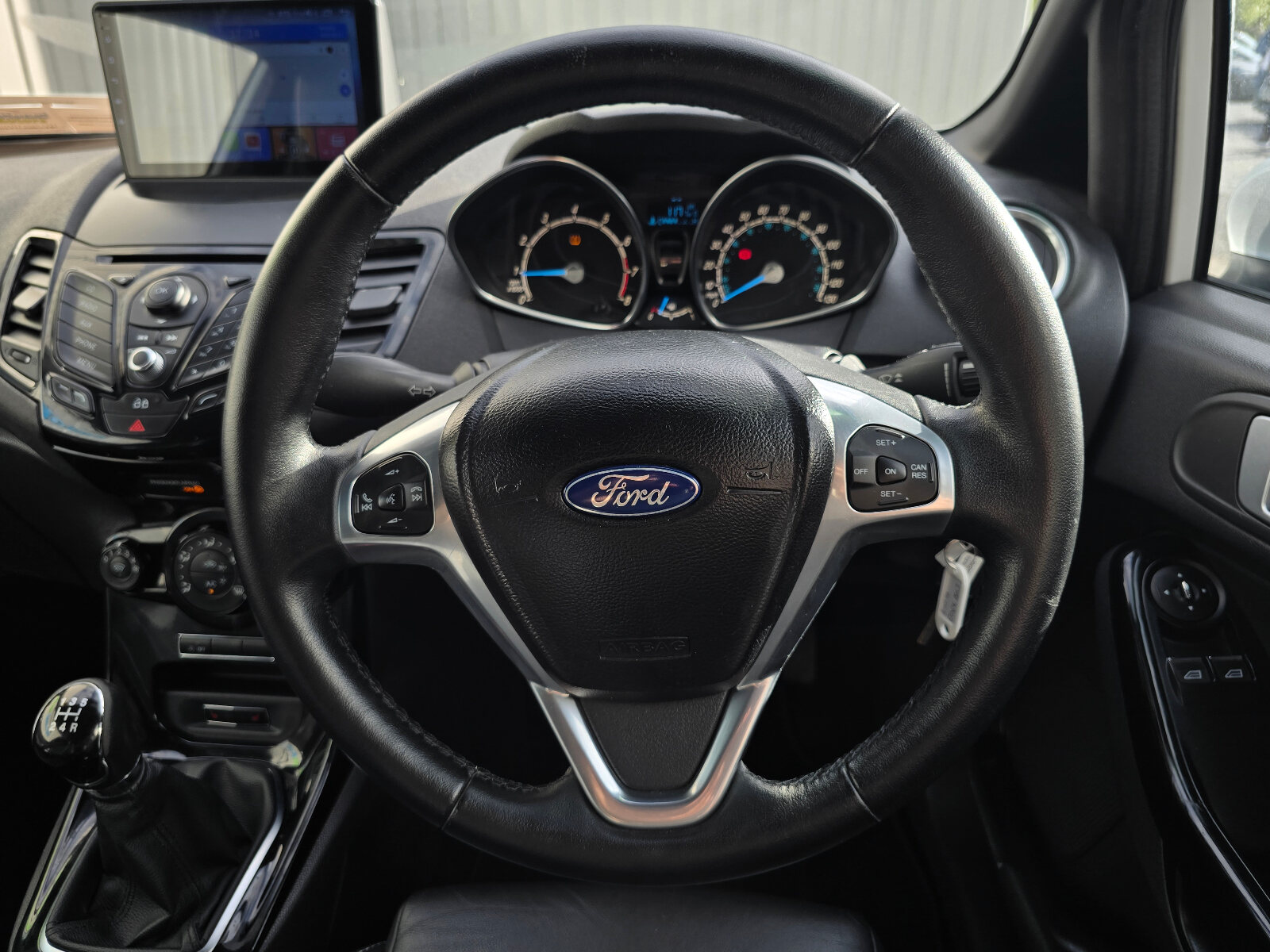 2014 Ford Fiesta SPECIAL ZETEC 1.0 PETROL - Image 18