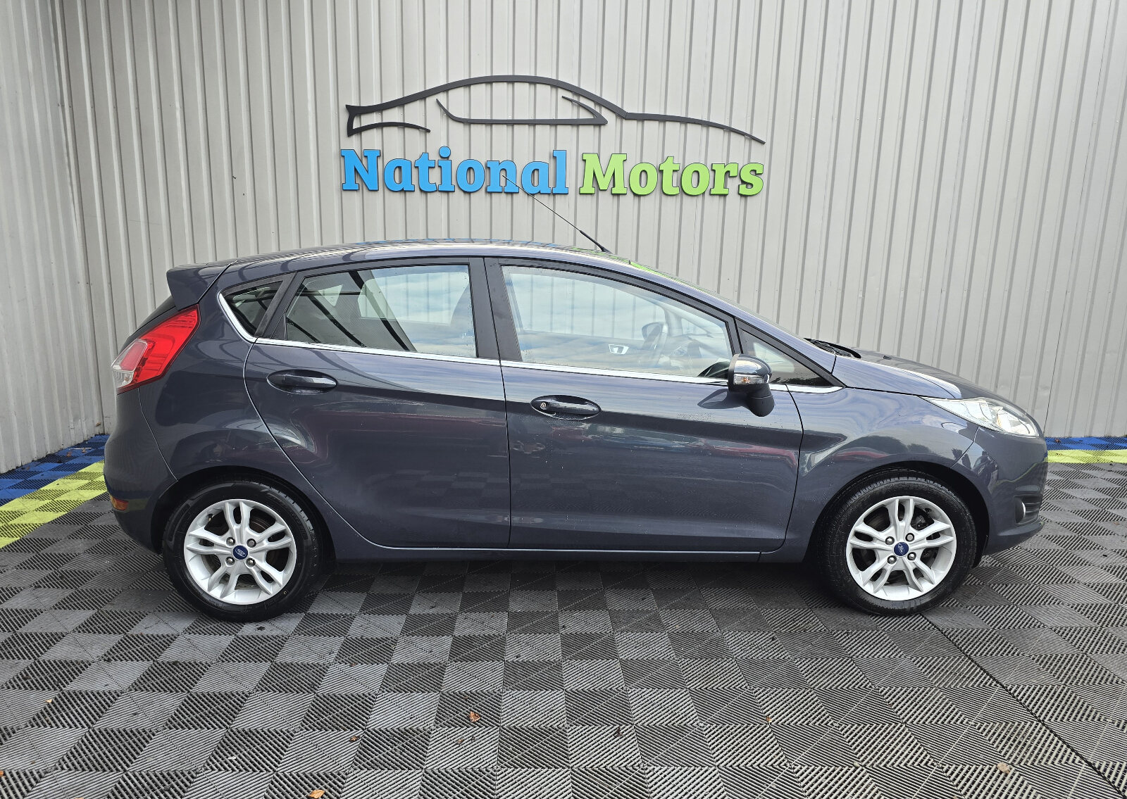 2014 Ford Fiesta ZETEC 1.0 PETROL - Image 2