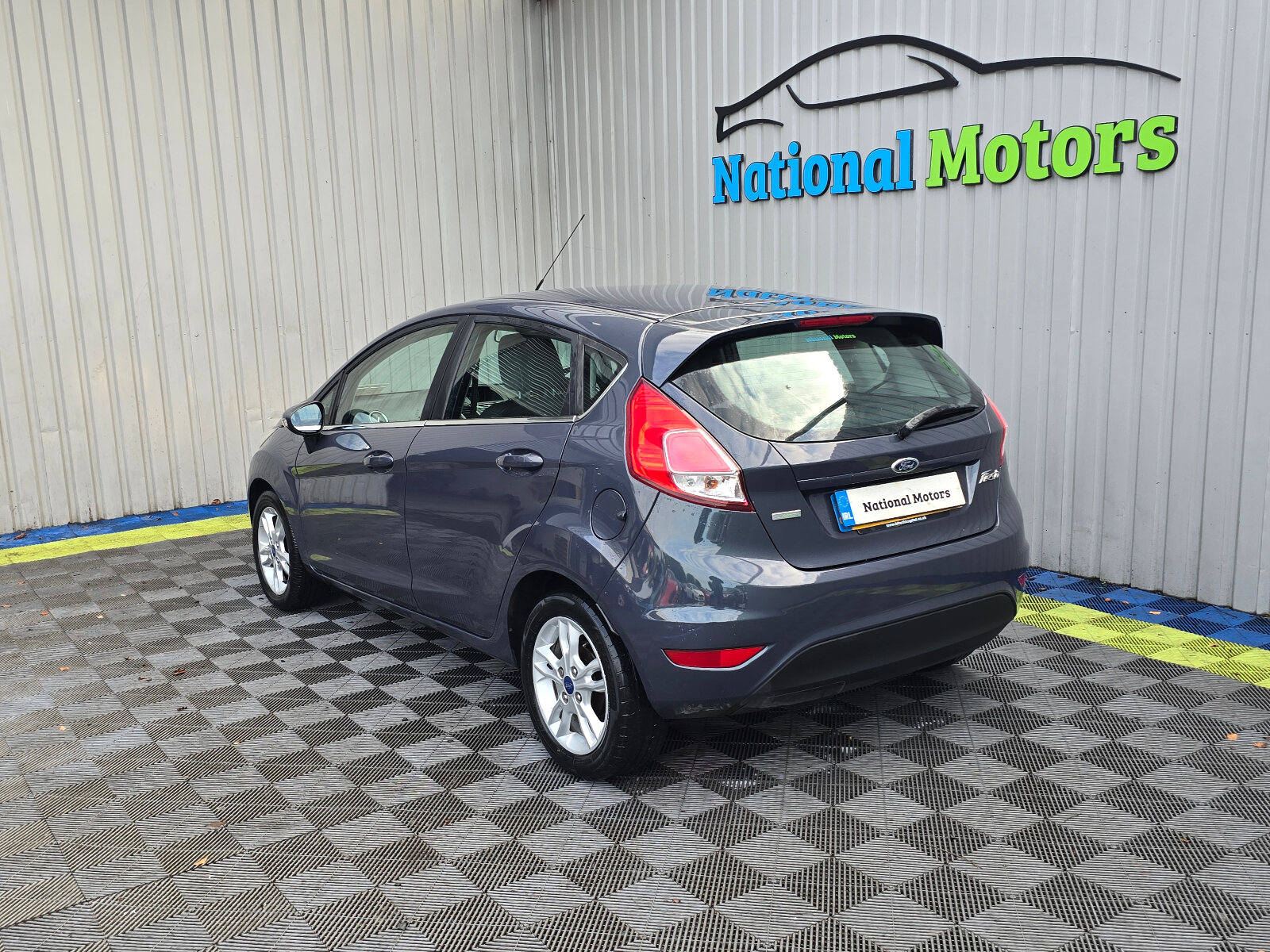 2014 Ford Fiesta ZETEC 1.0 PETROL - Image 6
