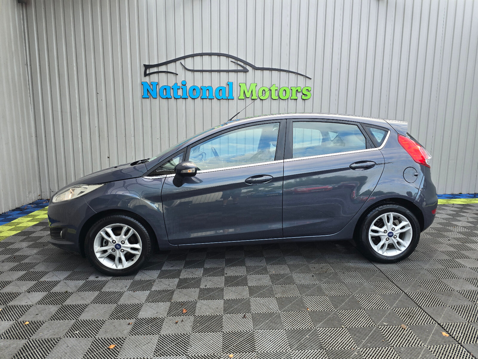 2014 Ford Fiesta ZETEC 1.0 PETROL - Image 7