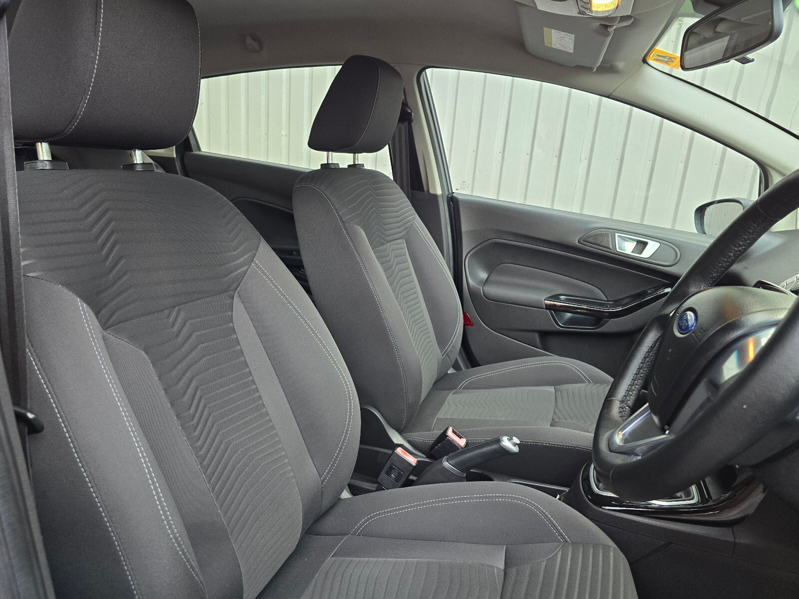2014 Ford Fiesta ZETEC 1.0 PETROL - Image 13