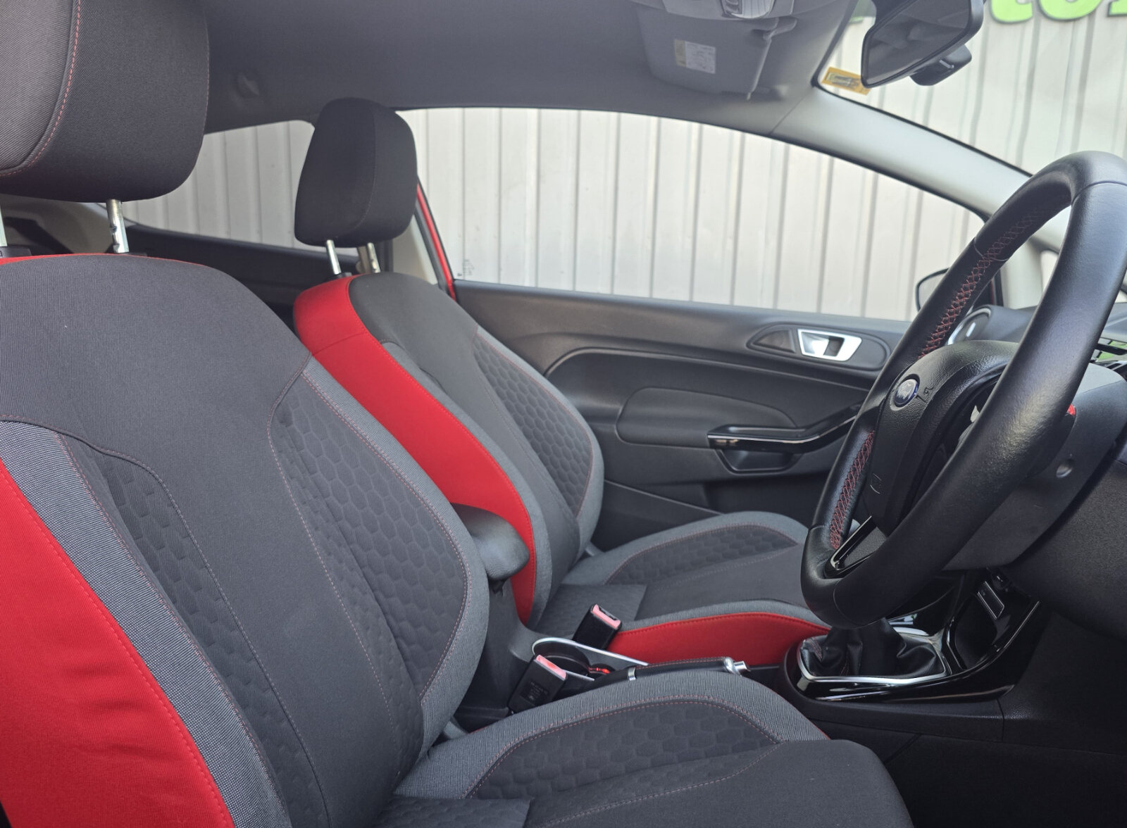 2014 Ford Fiesta ZETEC-S 1.0 PETROL - Image 13