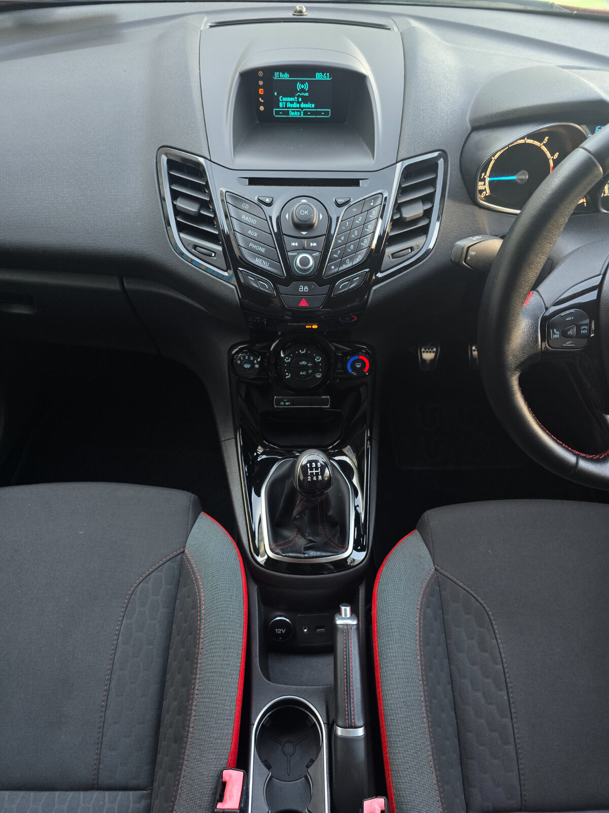 2014 Ford Fiesta ZETEC-S 1.0 PETROL - Image 14