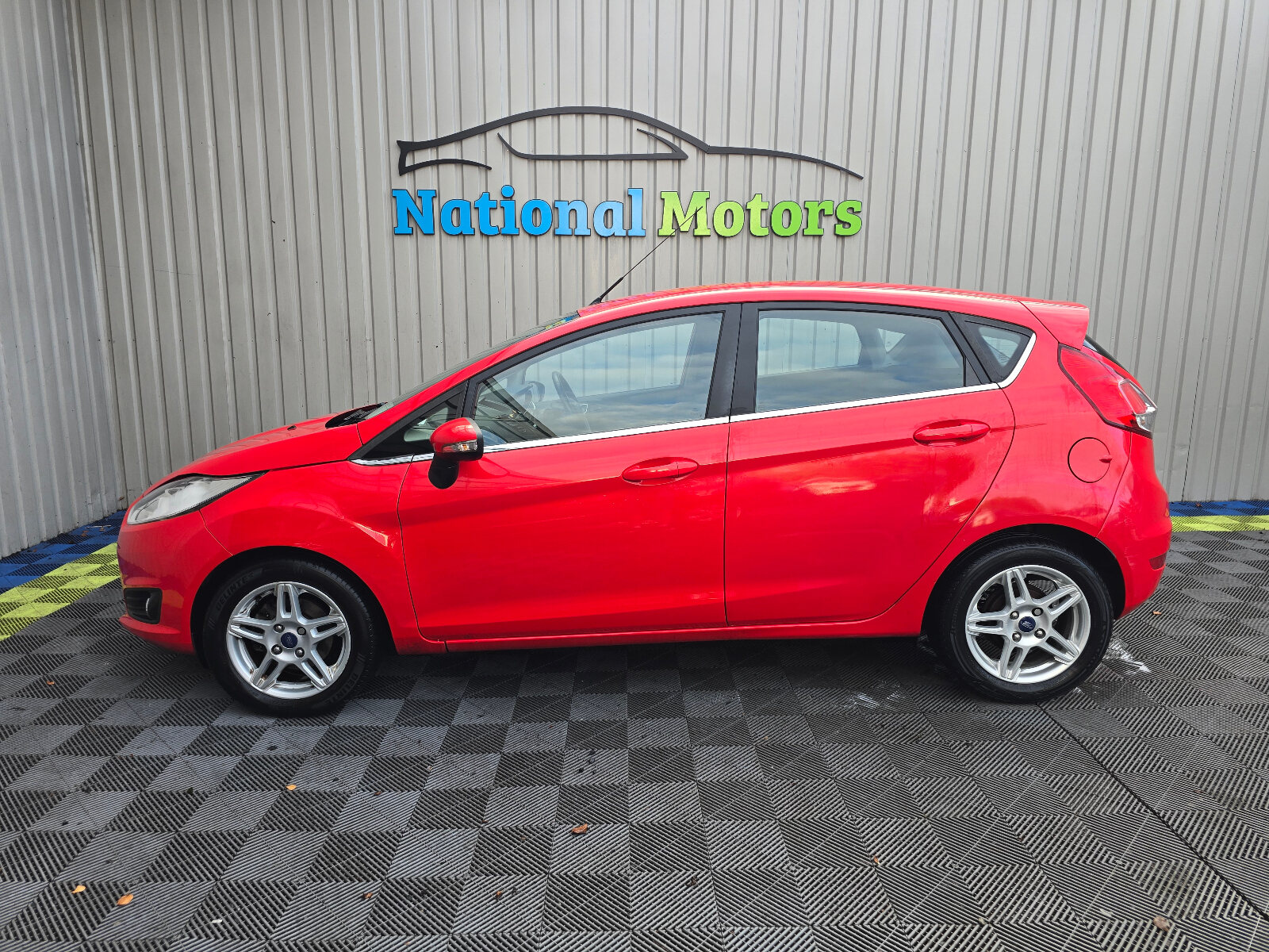 2013 Ford Fiesta 1.0 PETROL - Image 6