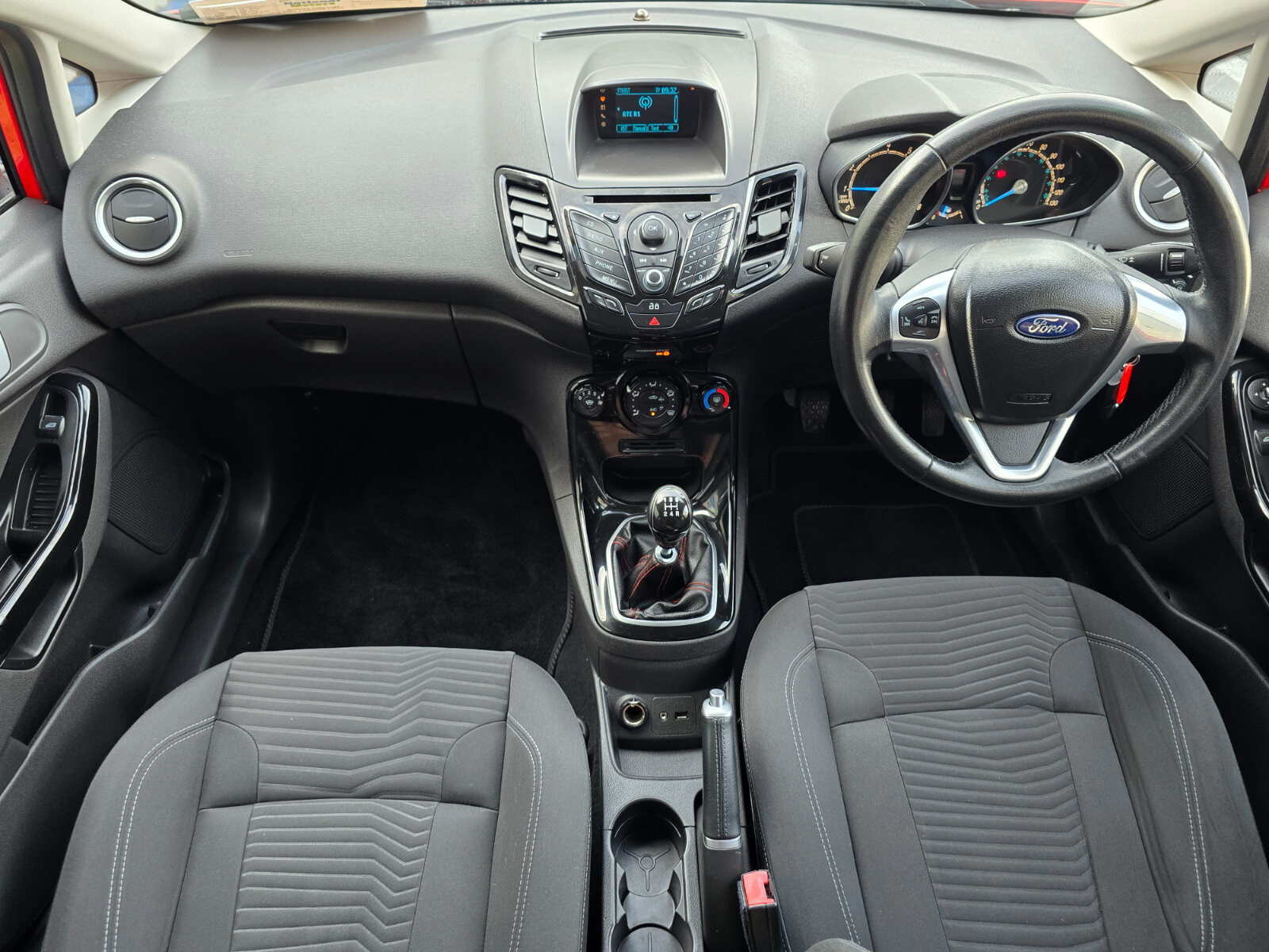 2013 Ford Fiesta 1.2 PETROL - Image 11
