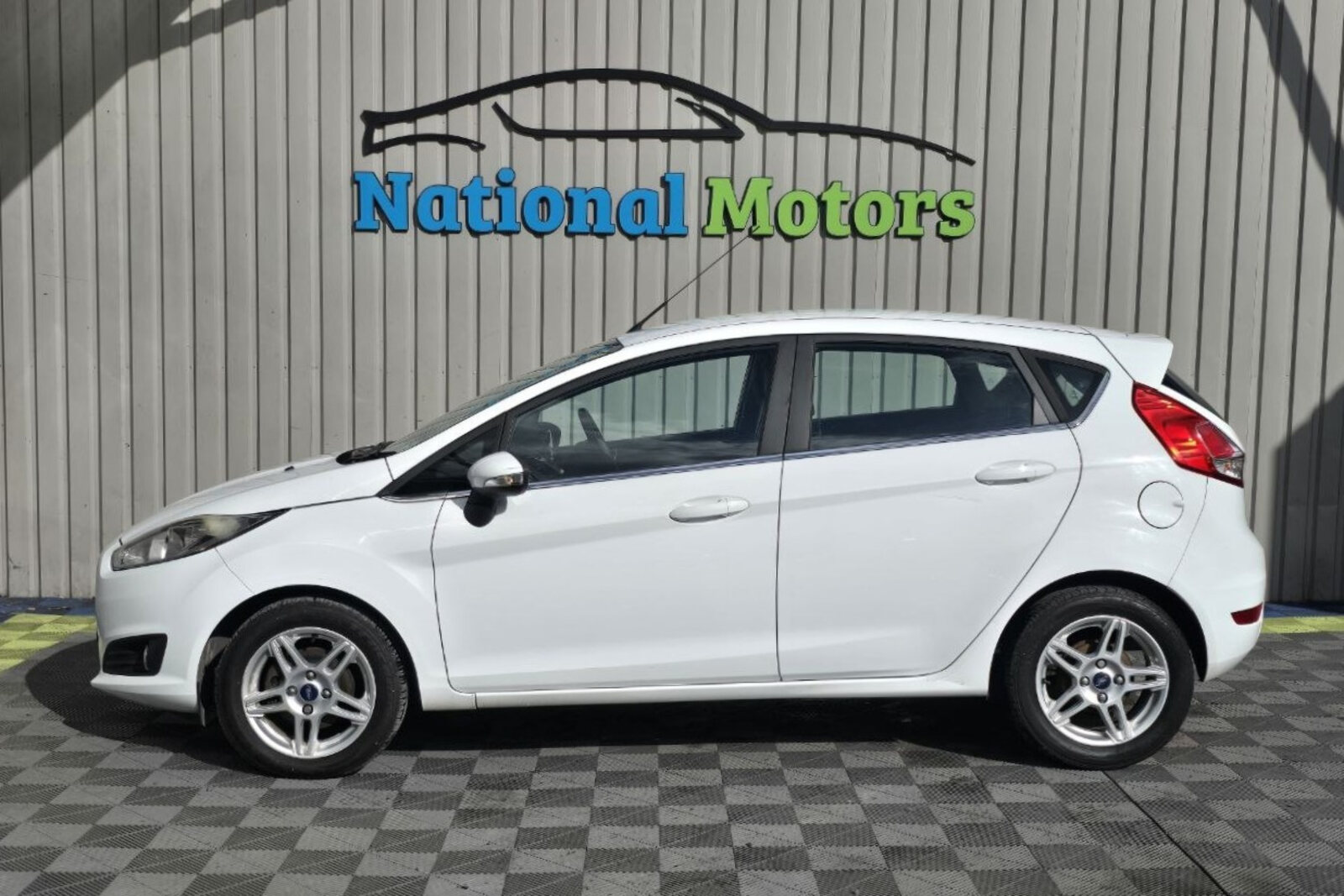 2014 Ford Fiesta ZETEC 1.2 PETROL - Image 7