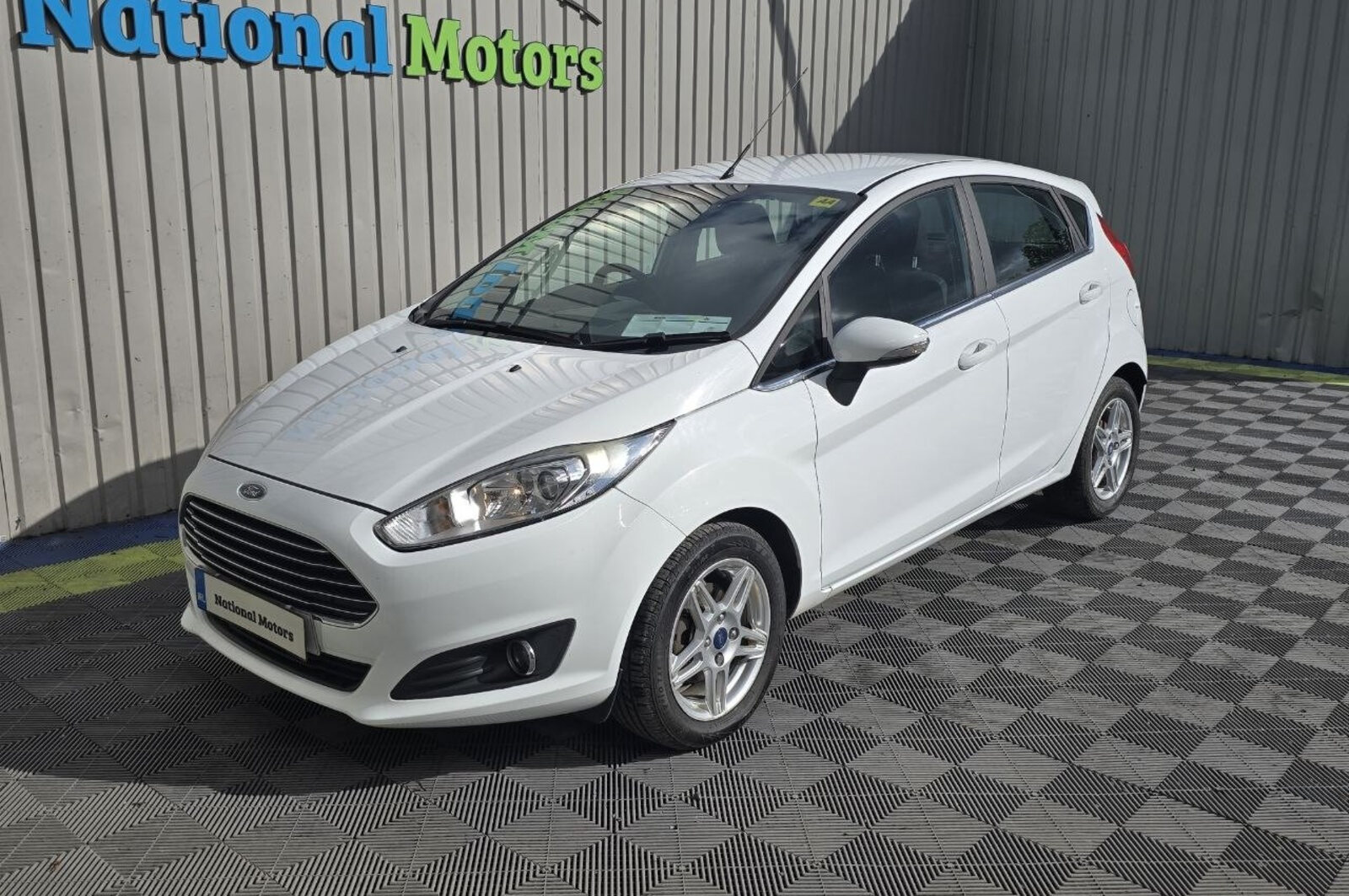 2014 Ford Fiesta ZETEC 1.2 PETROL - Image 8