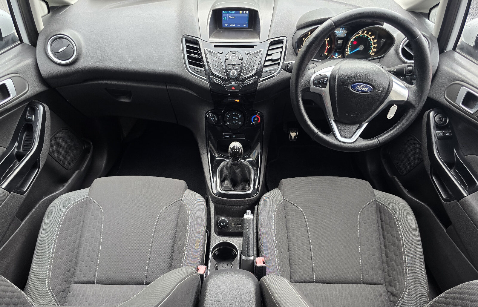 2016 Ford Fiesta ZETEC-S 1.0 PETROL - Image 9