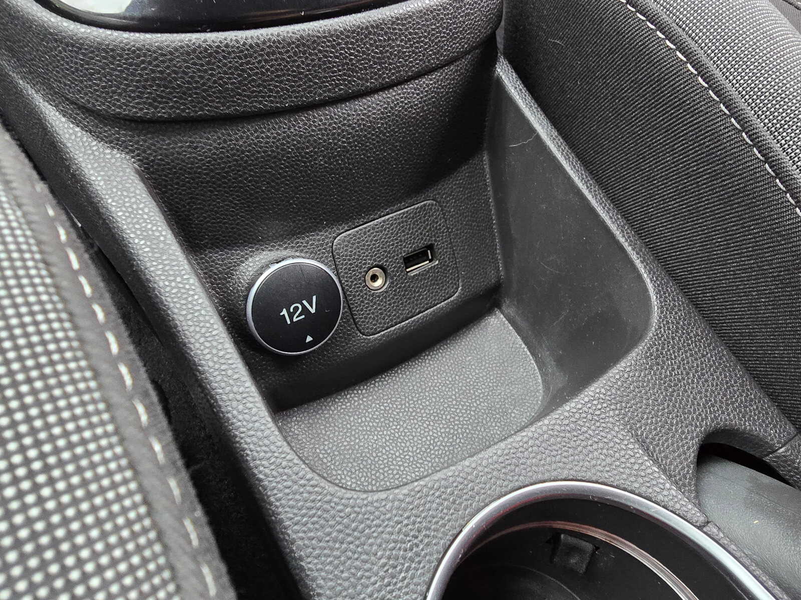 2016 Ford Fiesta ZETEC-S 1.0 PETROL - Image 13