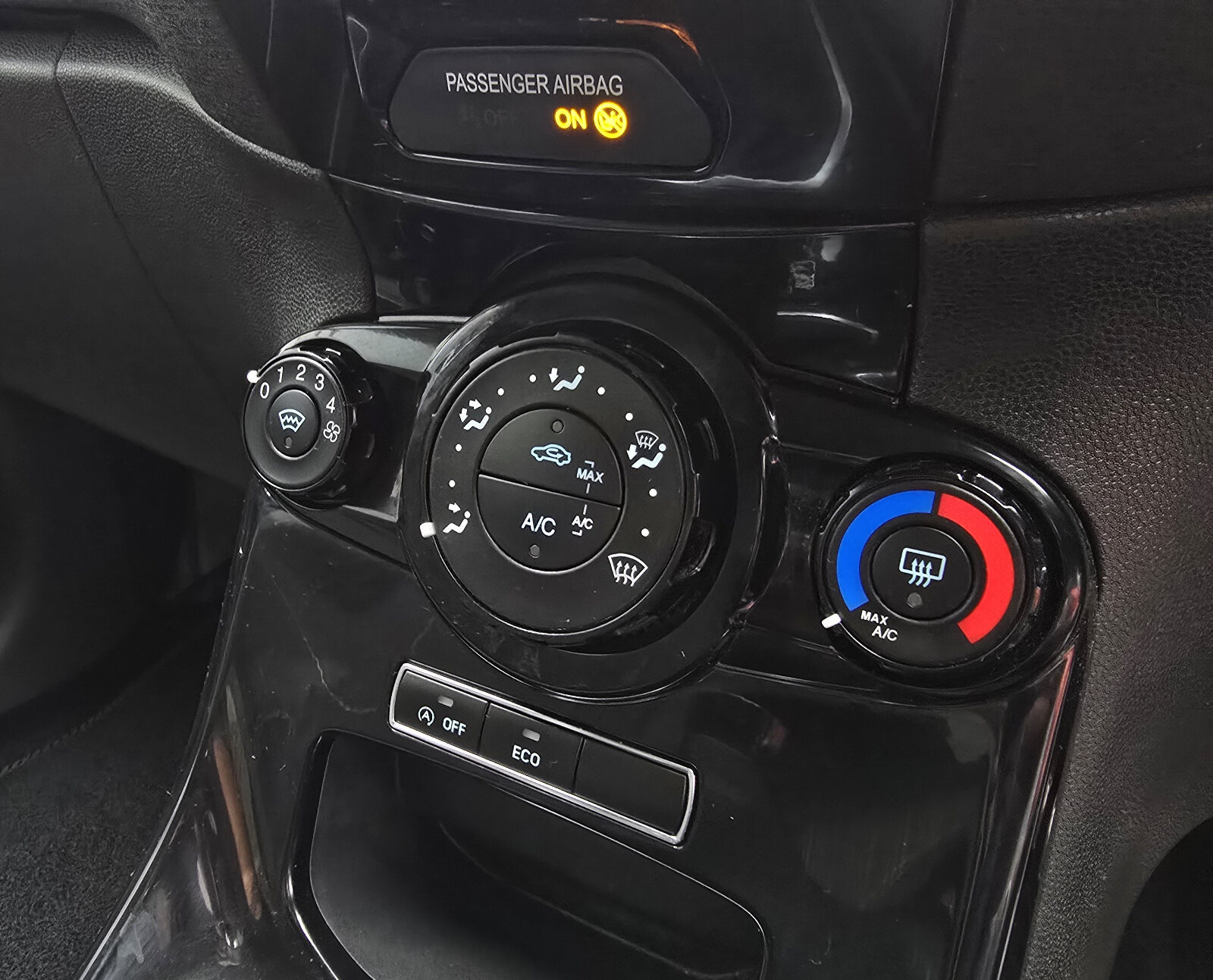 2016 Ford Fiesta ZETEC-S 1.0 PETROL - Image 14