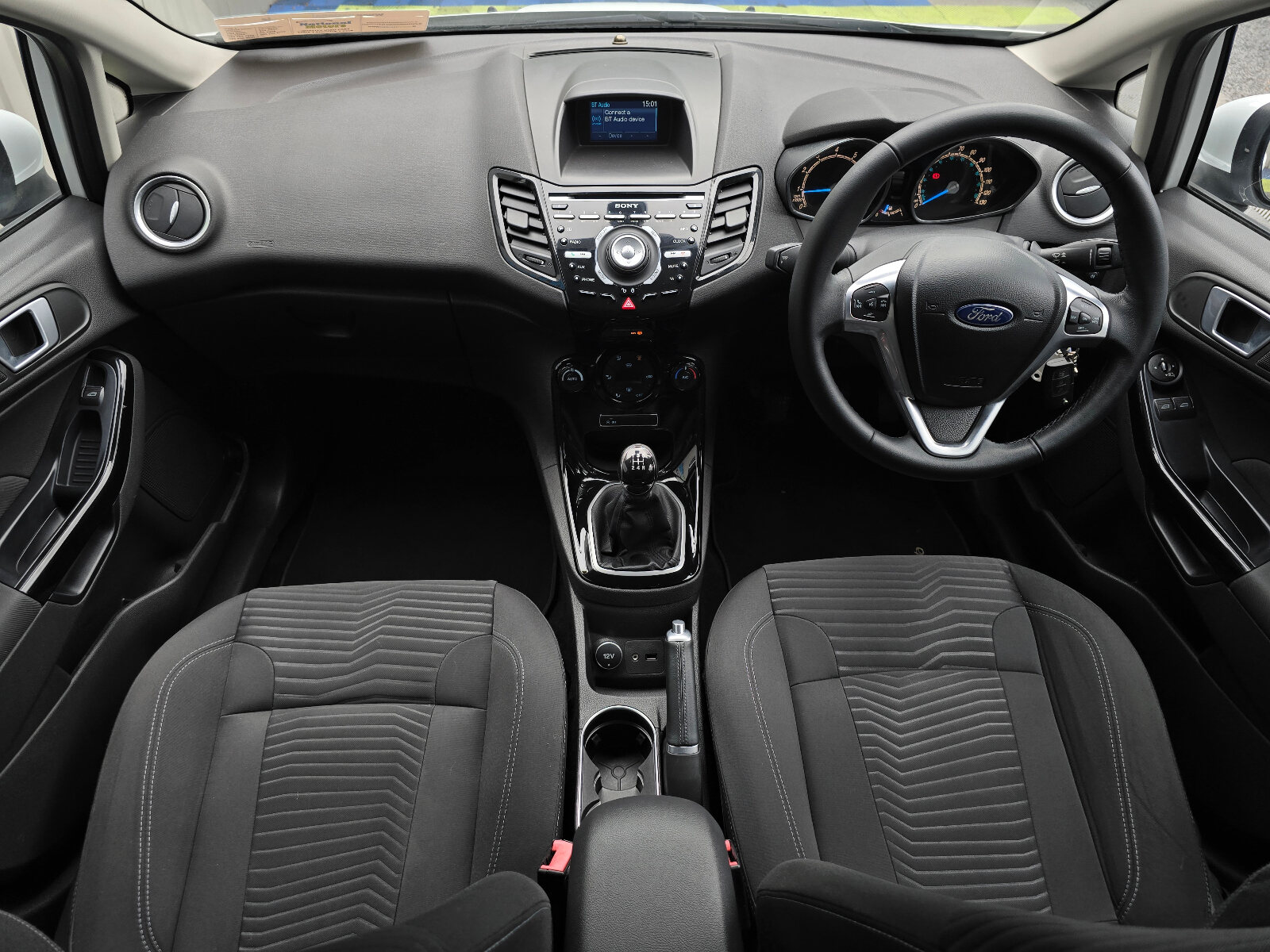 2014 Ford Fiesta TITANIUM 1.0 PETROL - Image 11