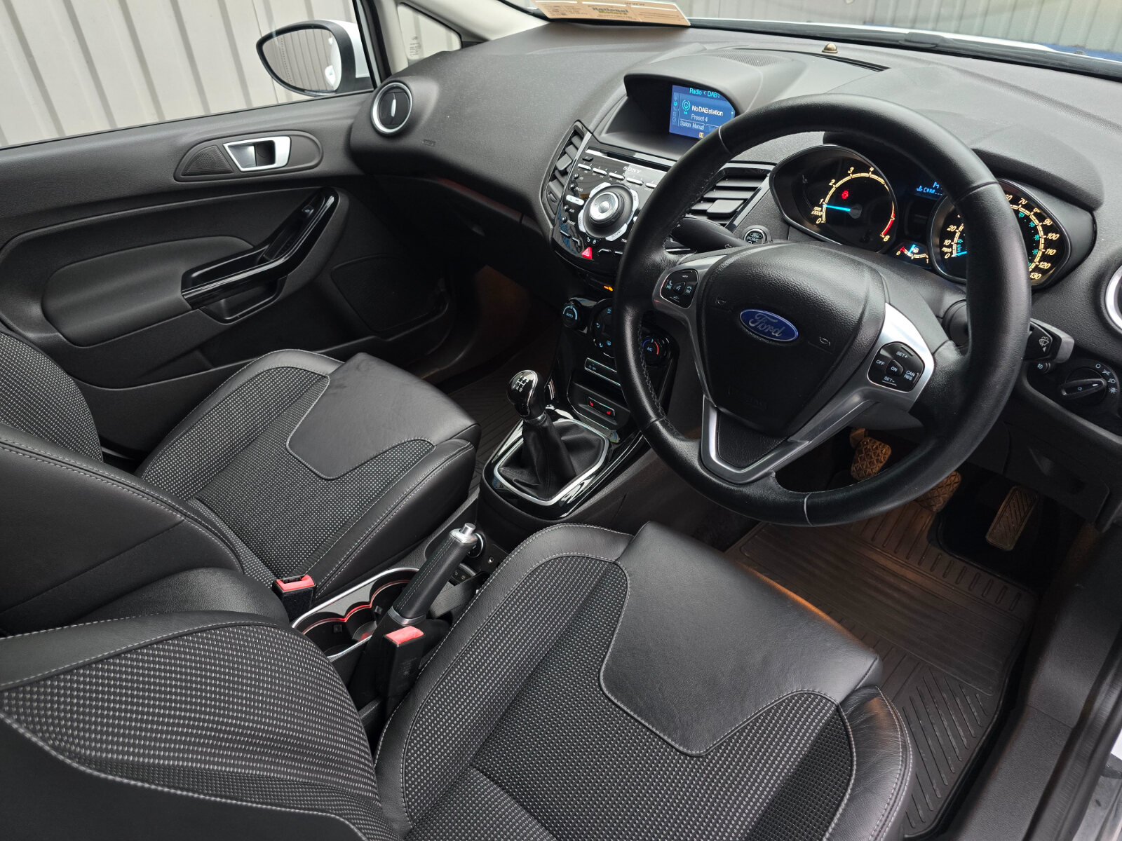 2014 Ford Fiesta TITANIUM X 1.0 PETROL - Image 11