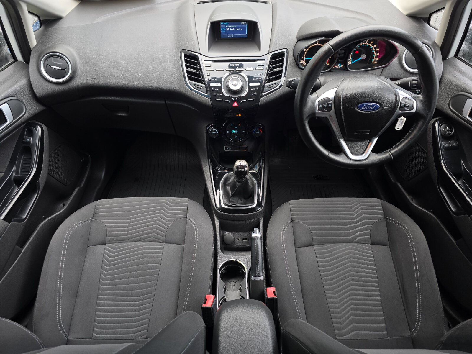 2014 Ford Fiesta TITANIUM 1.0 PETROL - Image 10
