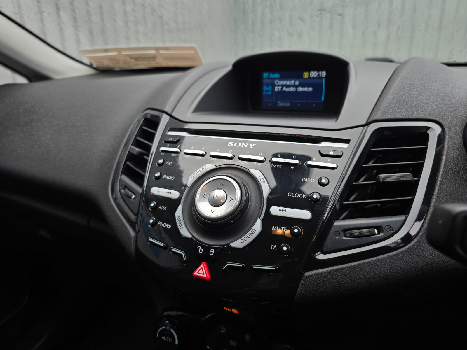 2014 Ford Fiesta TITANIUM 1.0 PETROL - Image 17