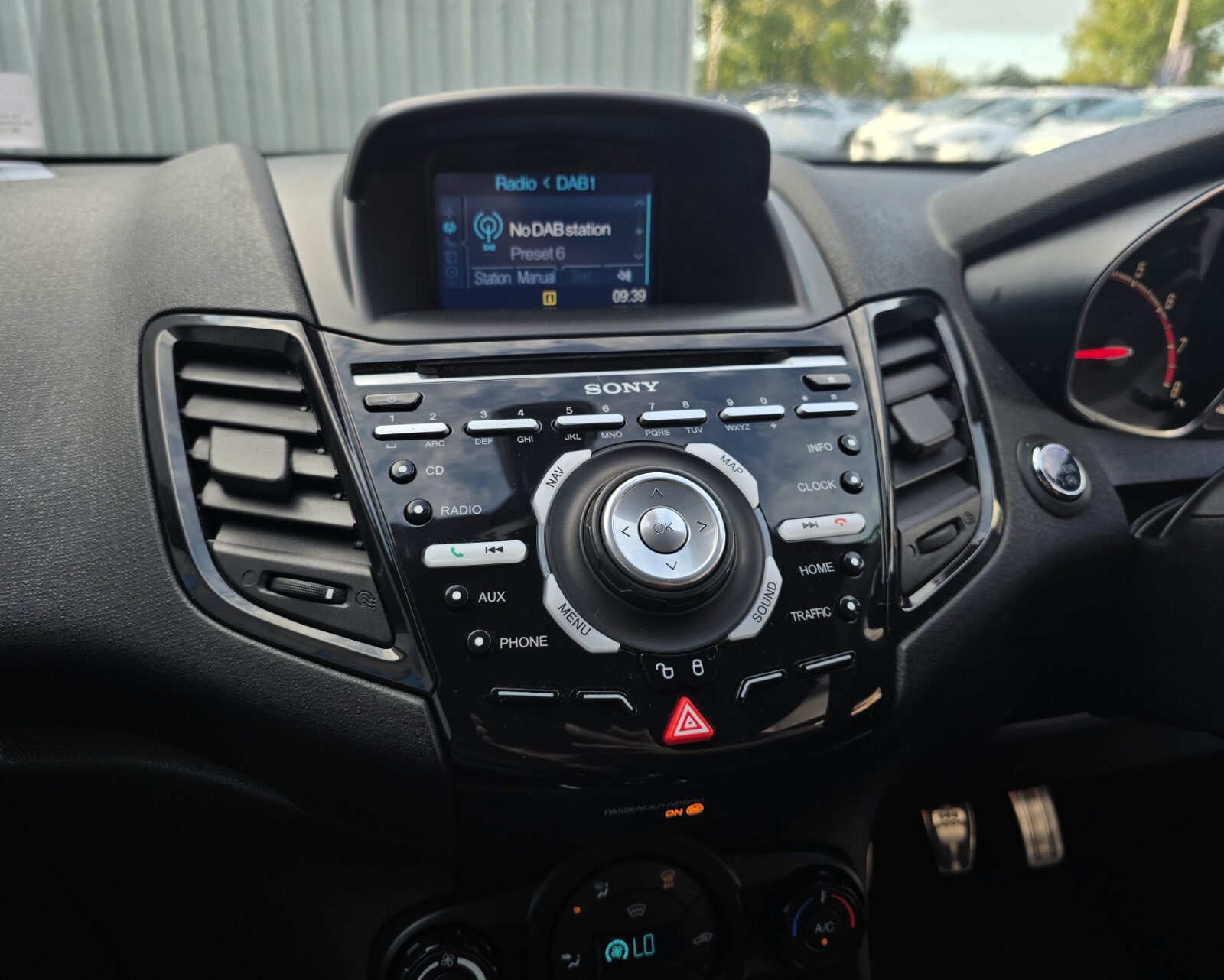 2014 Ford Fiesta ST-3 1.6 PETROL - Image 17