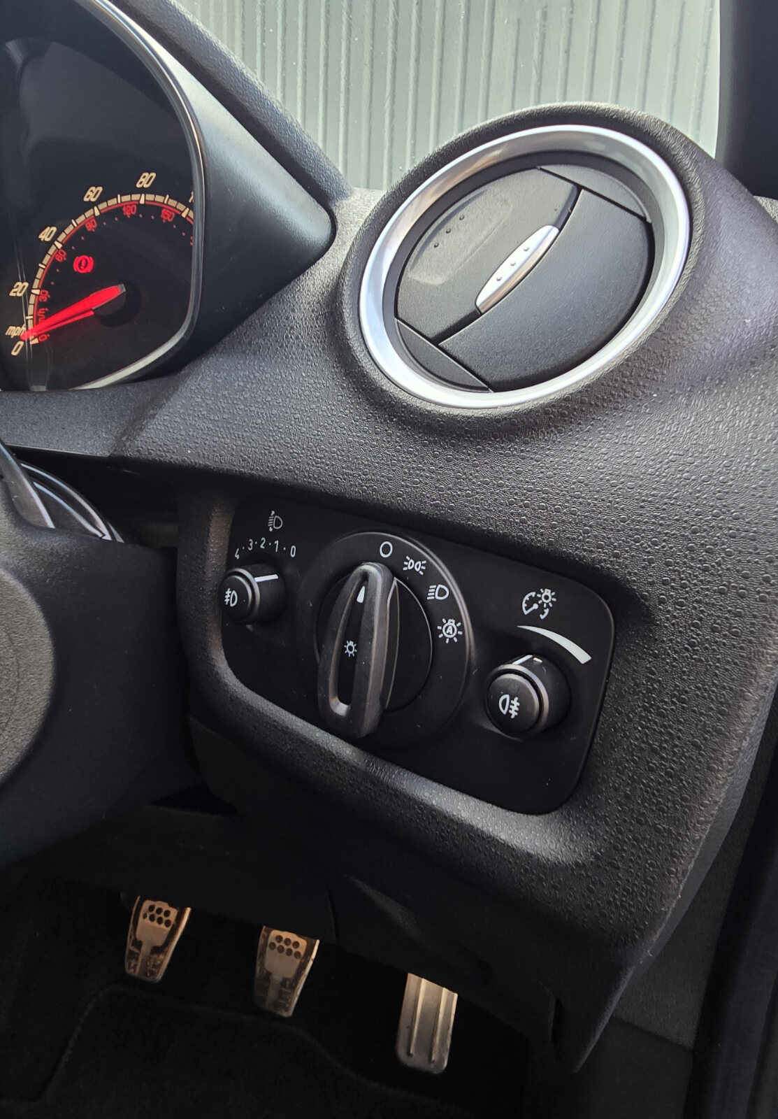 2014 Ford Fiesta ST-3 1.6 PETROL - Image 19