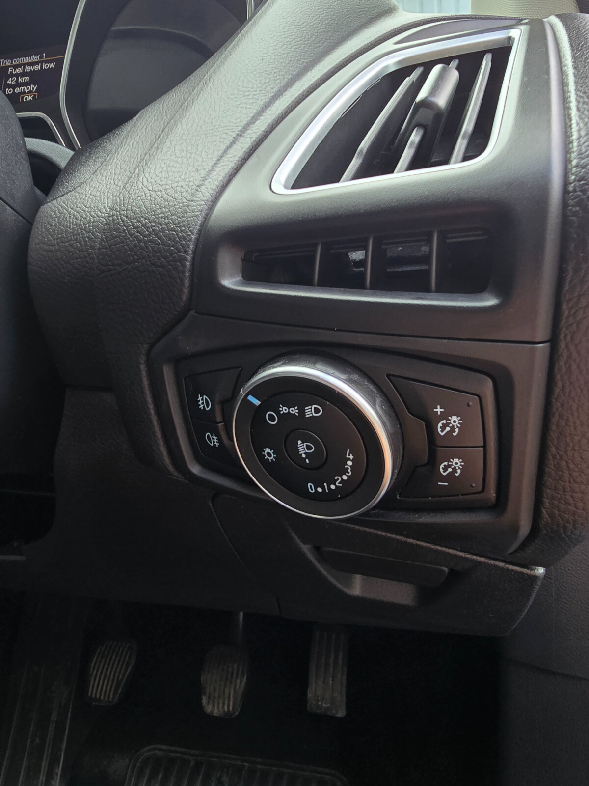 2018 Ford Focus Titanium 1.5 TDCi - Image 13