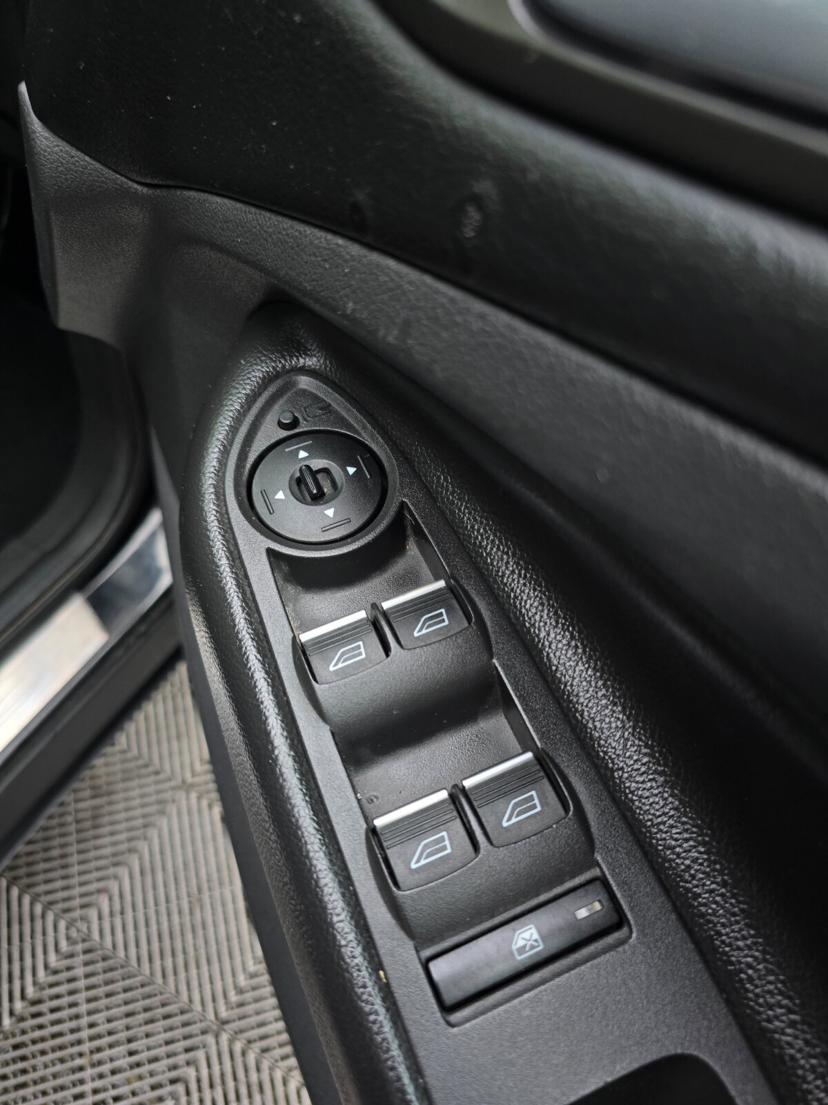 2019 Ford Kuga TITANIUM 1.5 TDCi - Image 19