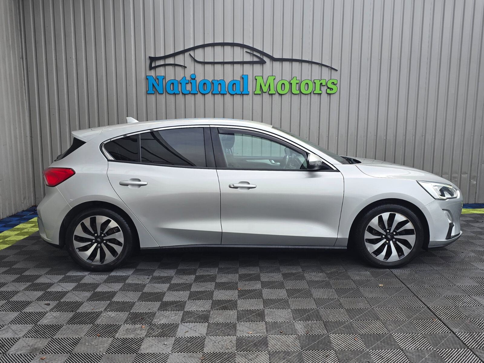 2019 Ford Focus 1.0 PETROL - Image 2