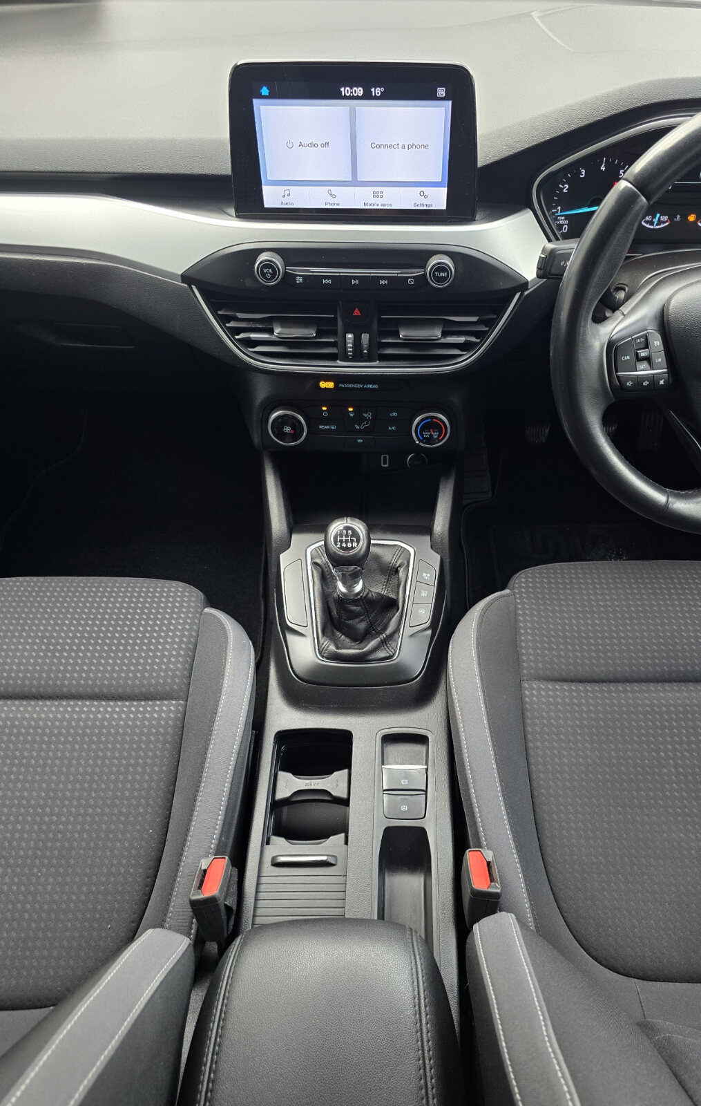 2019 Ford Focus 1.0 PETROL - Image 14